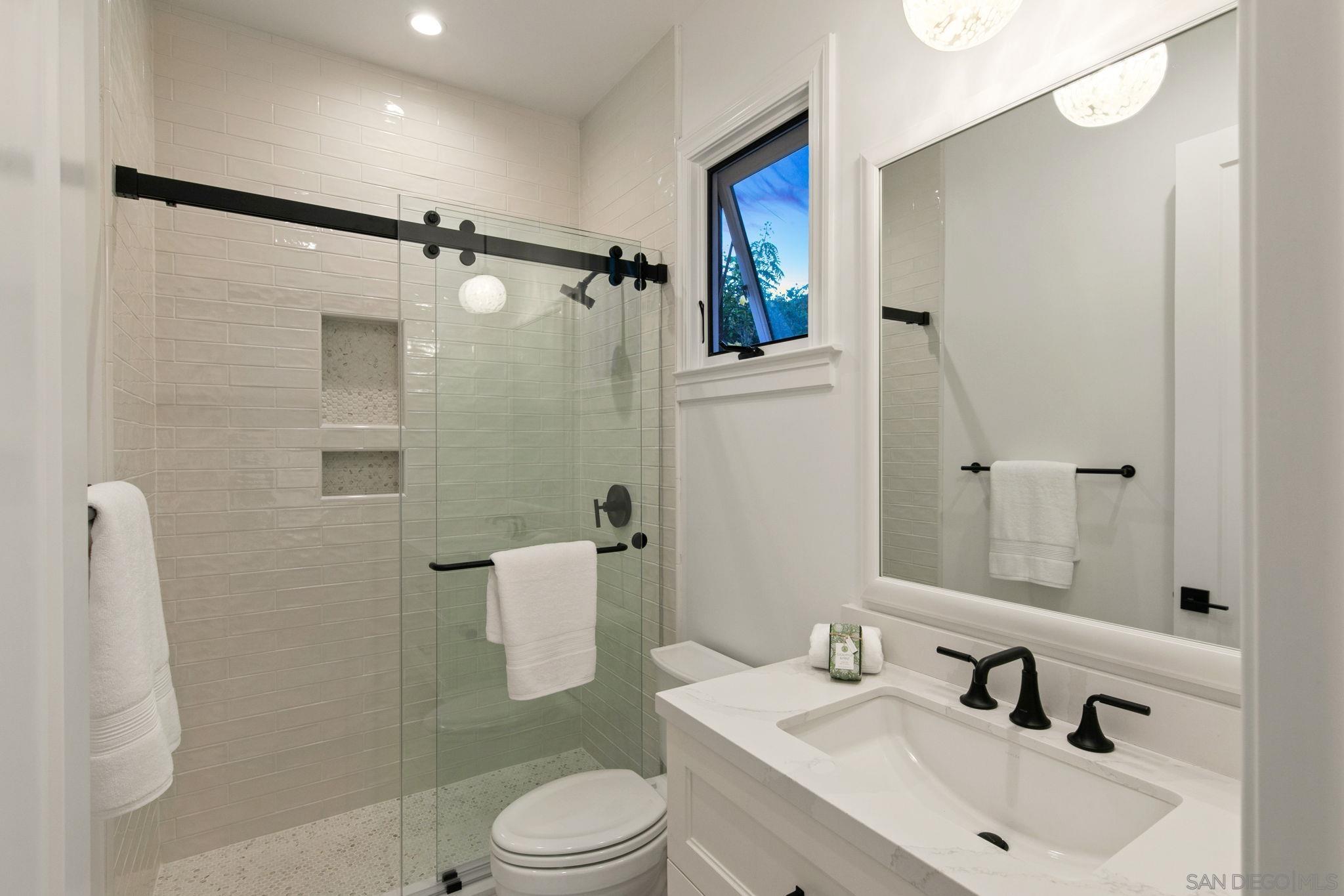 Detail Gallery Image 29 of 37 For 910  Balboa Ave, Coronado,  CA 92118 - 6 Beds | 6/1 Baths