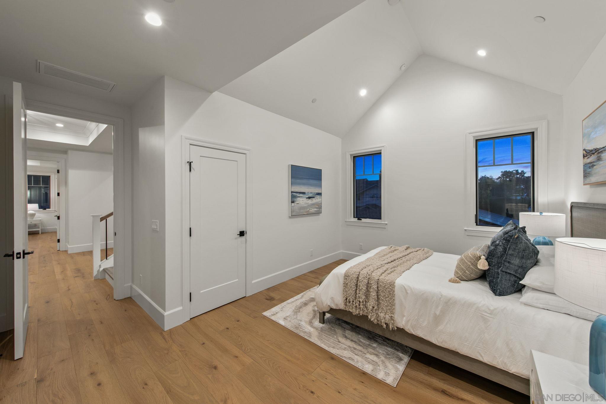 Detail Gallery Image 30 of 37 For 910  Balboa Ave, Coronado,  CA 92118 - 6 Beds | 6/1 Baths