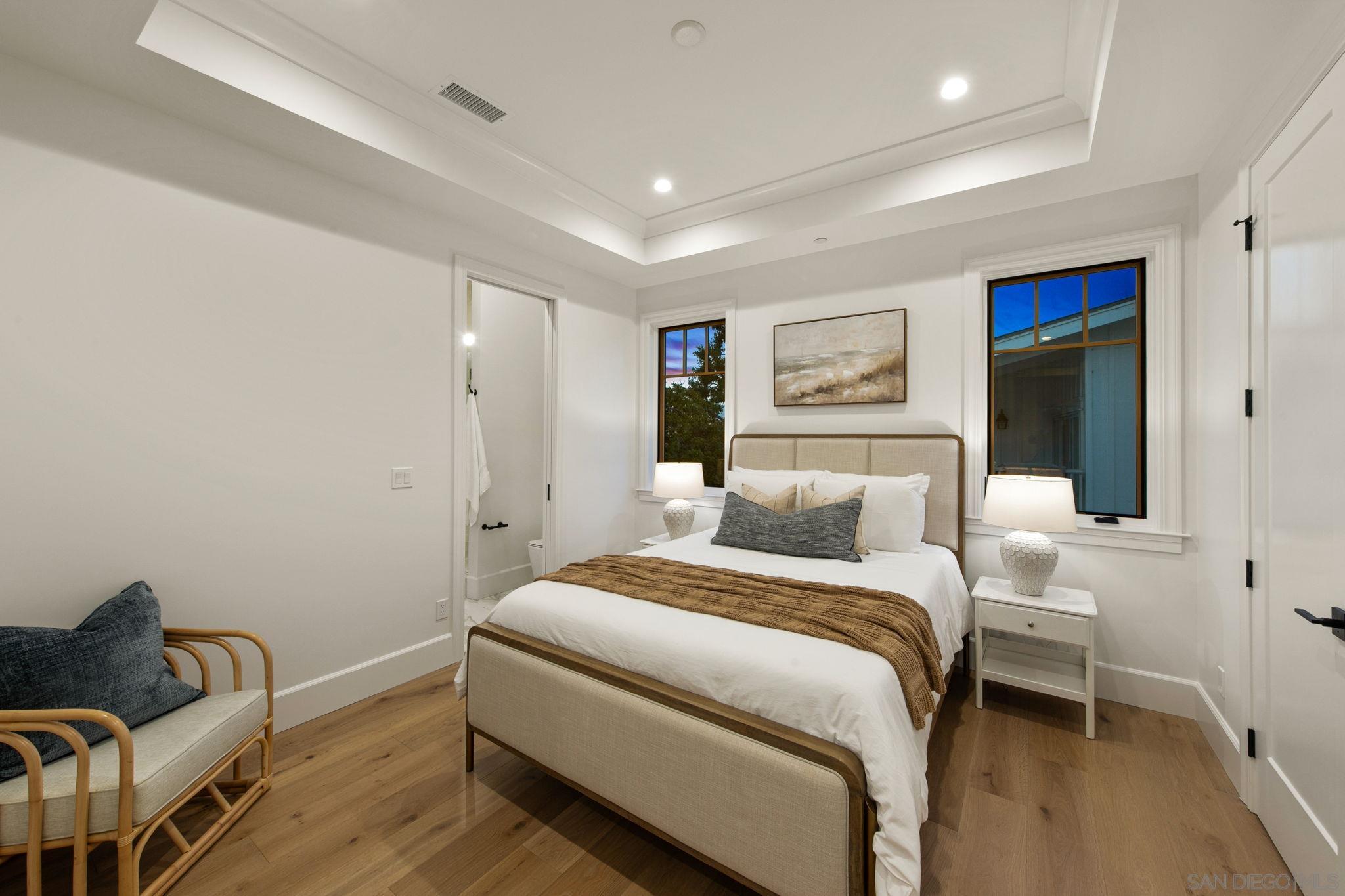 Detail Gallery Image 33 of 37 For 910  Balboa Ave, Coronado,  CA 92118 - 6 Beds | 6/1 Baths