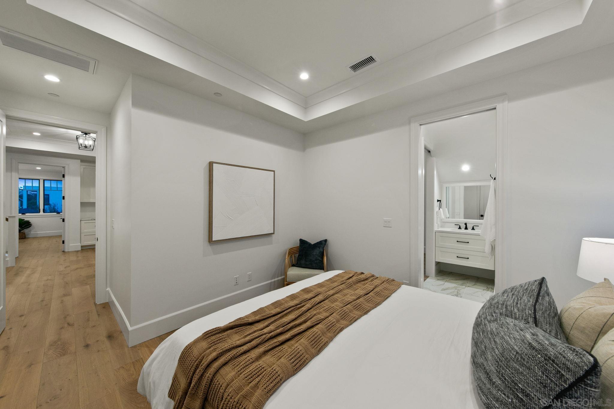 Detail Gallery Image 34 of 37 For 910  Balboa Ave, Coronado,  CA 92118 - 6 Beds | 6/1 Baths