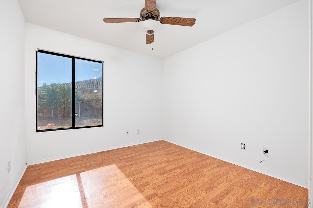 Detail Gallery Image 12 of 24 For 5070  Chalet Dr, Oceanside,  CA 92057 - 4 Beds | 3 Baths