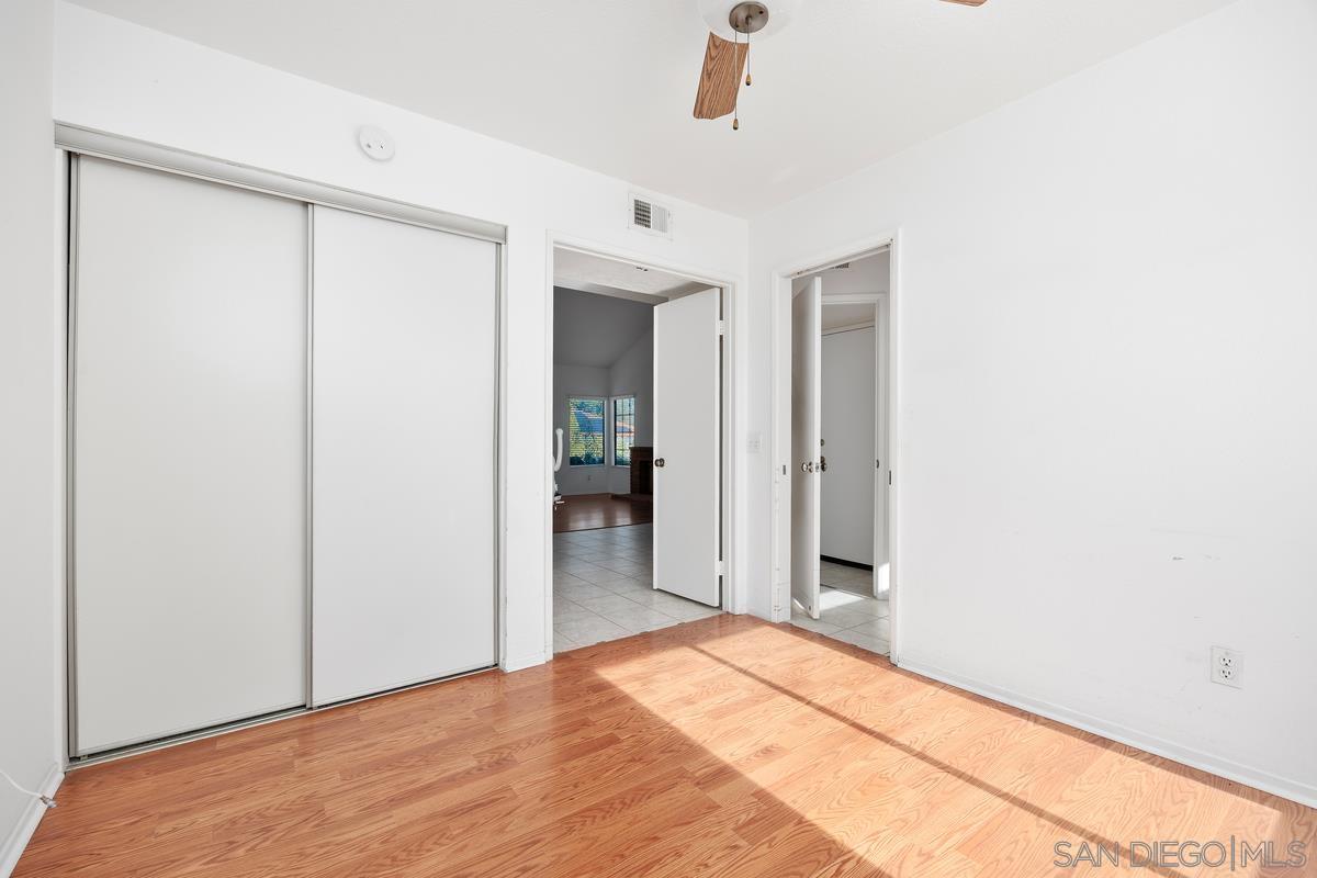 Detail Gallery Image 13 of 24 For 5070  Chalet Dr, Oceanside,  CA 92057 - 4 Beds | 3 Baths