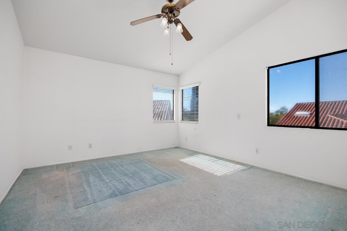 Detail Gallery Image 15 of 24 For 5070  Chalet Dr, Oceanside,  CA 92057 - 4 Beds | 3 Baths