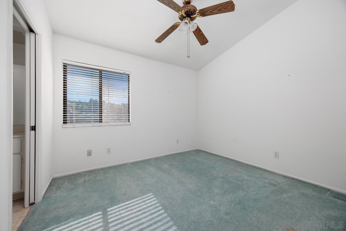 Detail Gallery Image 17 of 24 For 5070  Chalet Dr, Oceanside,  CA 92057 - 4 Beds | 3 Baths