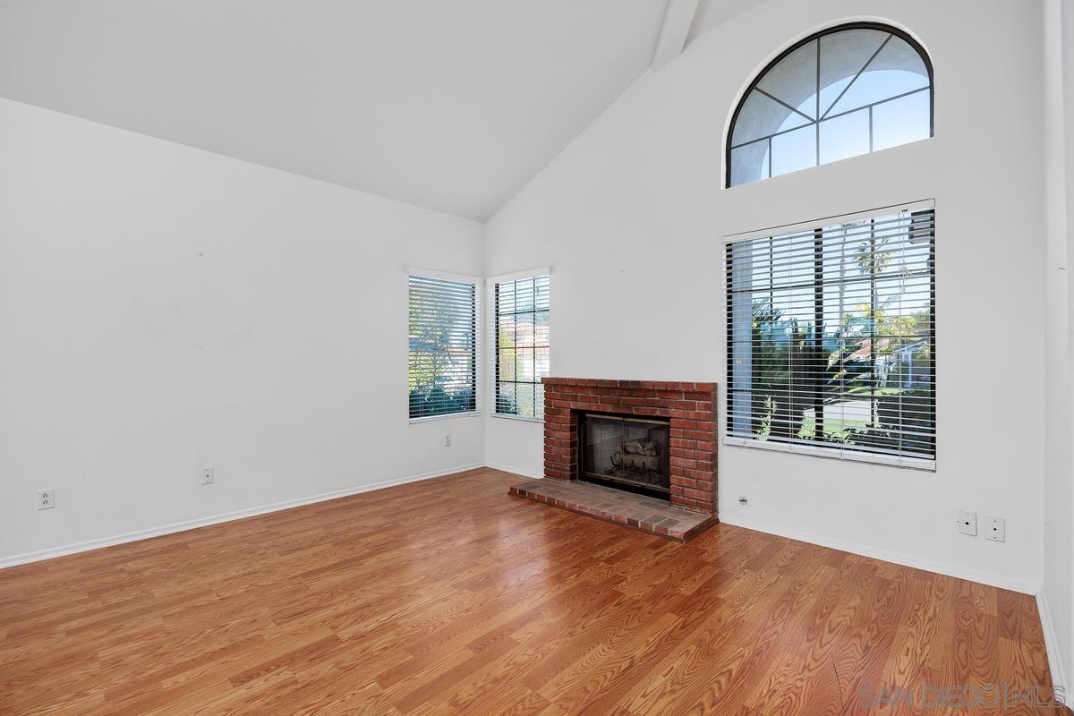 Detail Gallery Image 3 of 24 For 5070  Chalet Dr, Oceanside,  CA 92057 - 4 Beds | 3 Baths