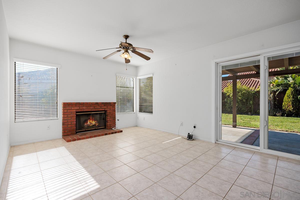 Detail Gallery Image 10 of 24 For 5070  Chalet Dr, Oceanside,  CA 92057 - 4 Beds | 3 Baths