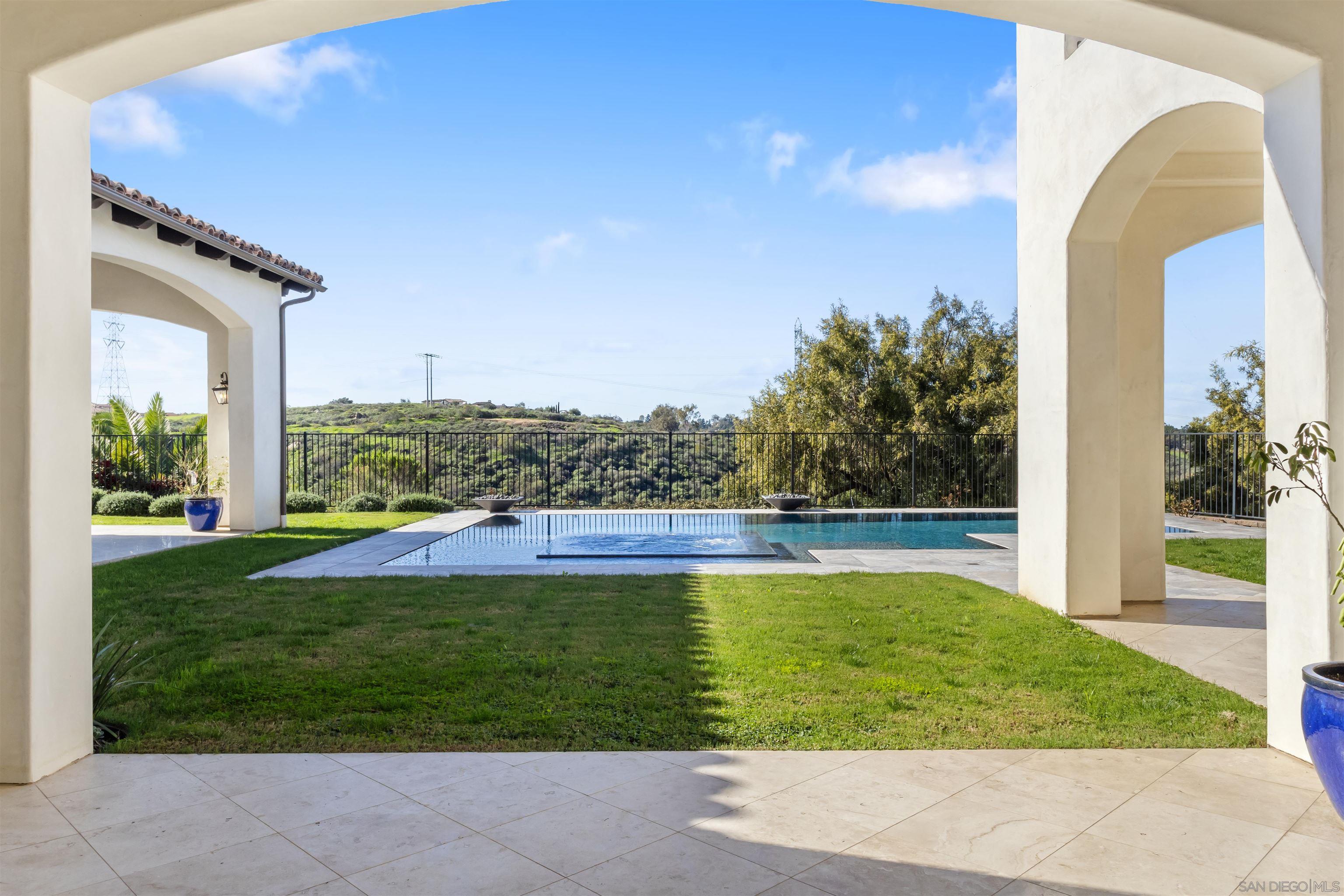 Detail Gallery Image 34 of 57 For 7545  Top O the Morning Way, San Diego,  CA 92127 - 4 Beds | 4/1 Baths