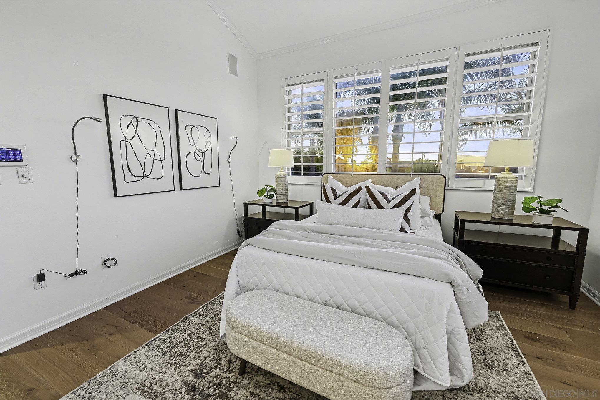 Detail Gallery Image 12 of 39 For 7355  Fay Avenue, La Jolla,  CA 92037 - 4 Beds | 3/1 Baths