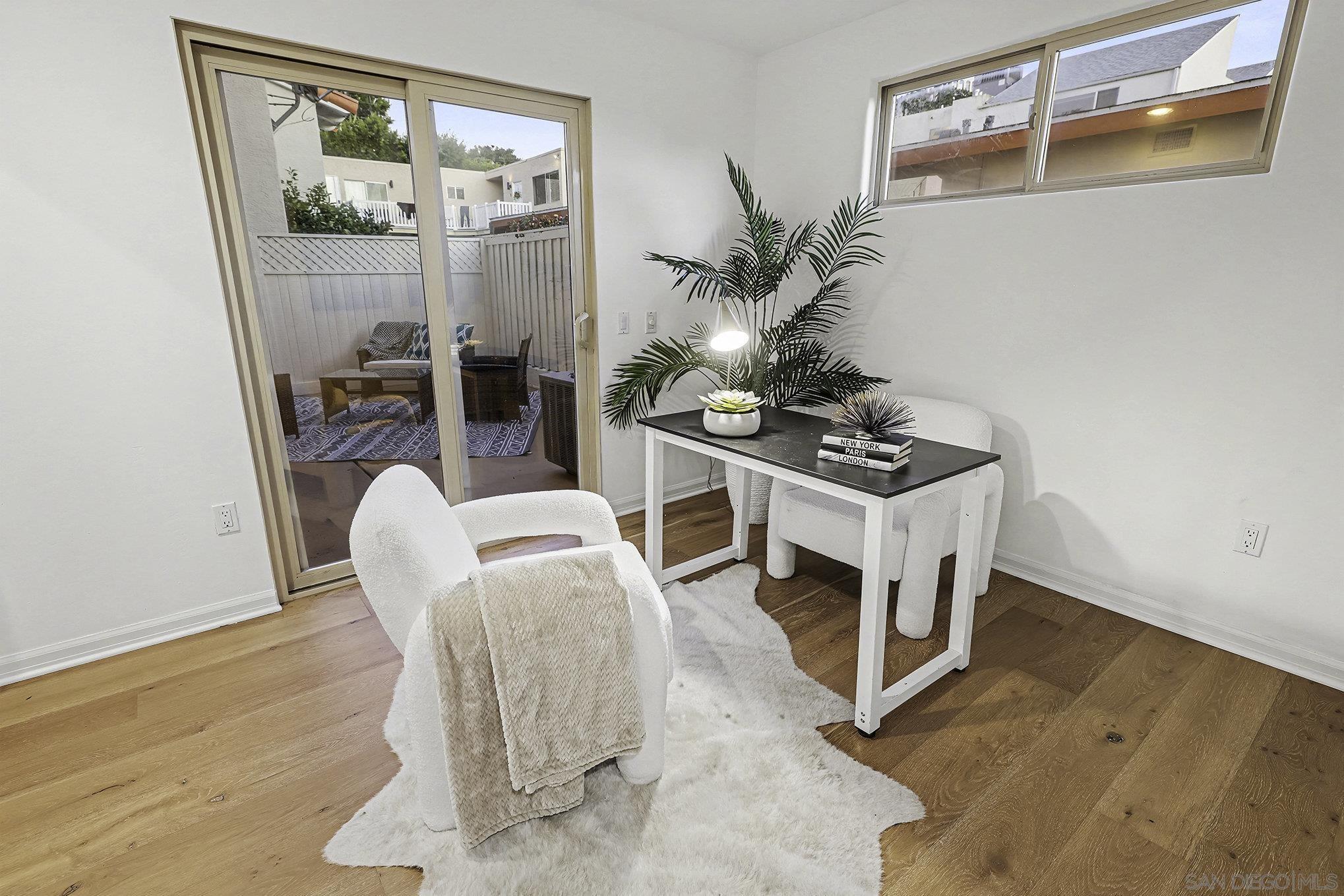 Detail Gallery Image 20 of 39 For 7355  Fay Avenue, La Jolla,  CA 92037 - 4 Beds | 3/1 Baths