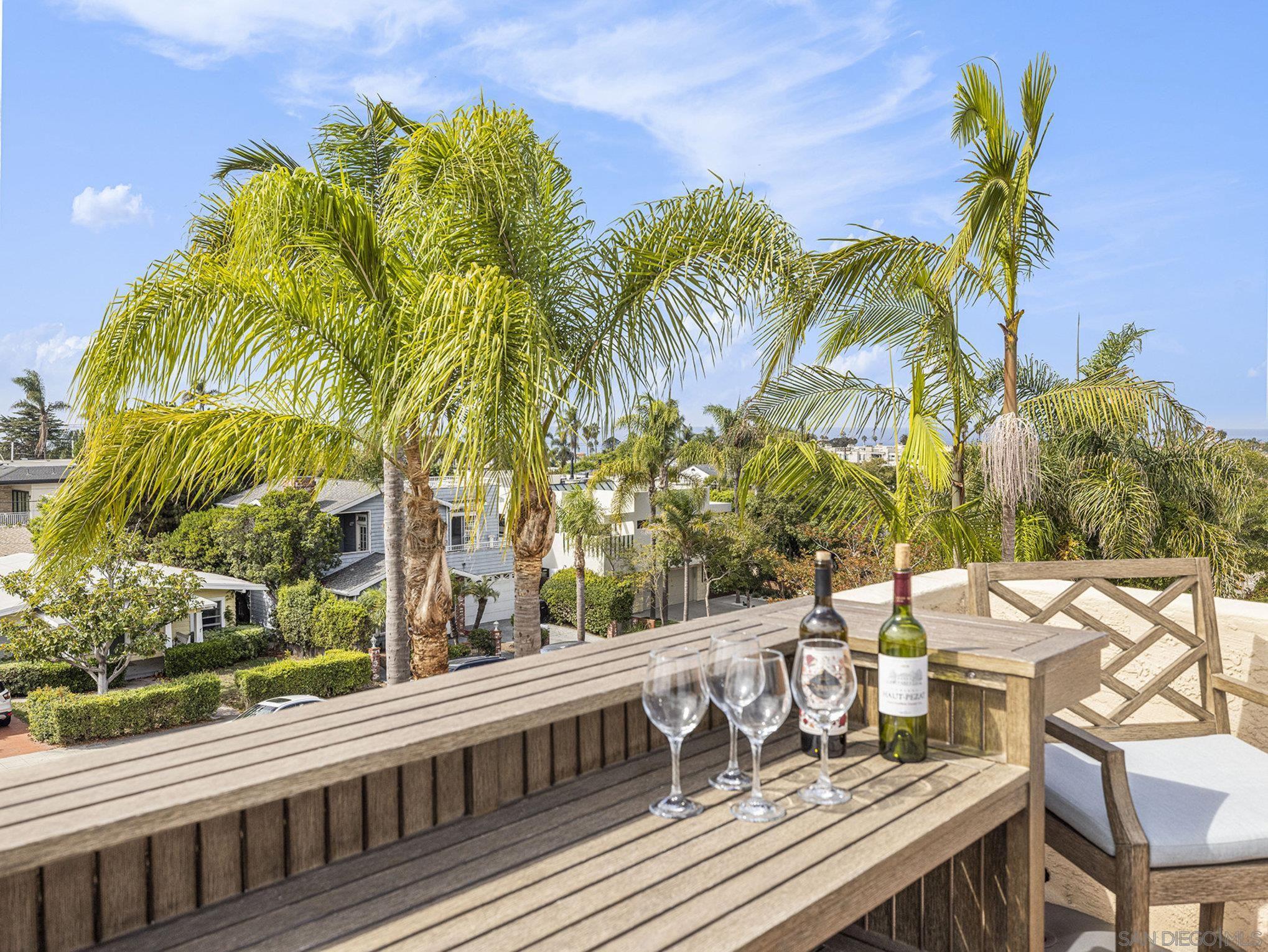 Detail Gallery Image 23 of 39 For 7355  Fay Avenue, La Jolla,  CA 92037 - 4 Beds | 3/1 Baths