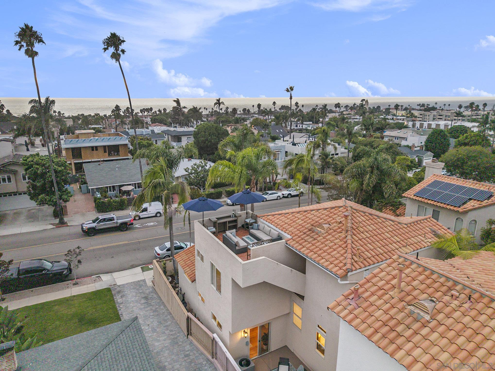 Detail Gallery Image 25 of 39 For 7355  Fay Avenue, La Jolla,  CA 92037 - 4 Beds | 3/1 Baths