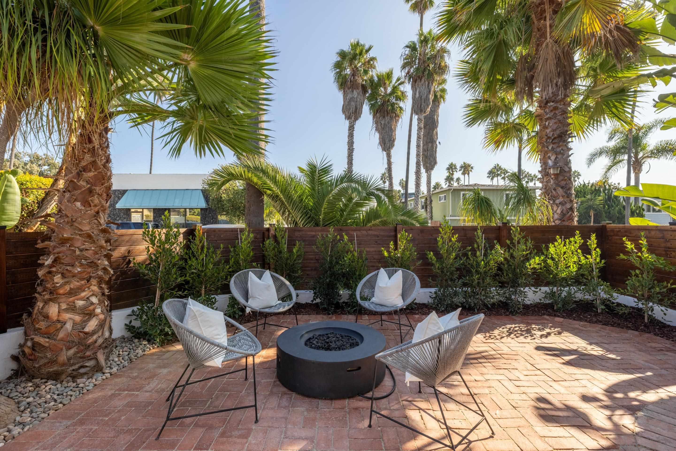 Detail Gallery Image 11 of 25 For 434 - 436  Bonair St, La Jolla,  CA 92037 - 3 Beds | 2 Baths