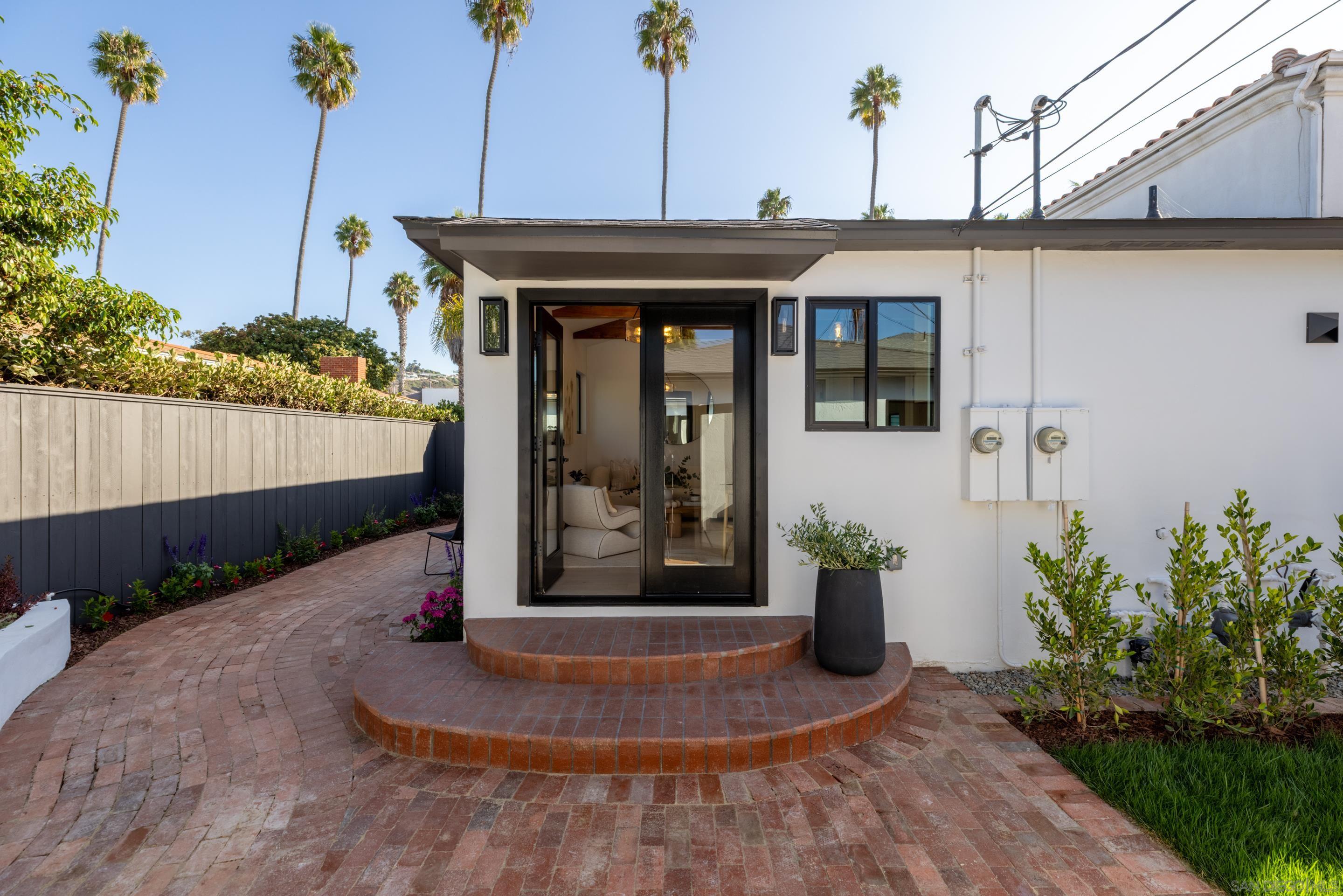 Detail Gallery Image 13 of 25 For 434 - 436  Bonair St, La Jolla,  CA 92037 - 3 Beds | 2 Baths