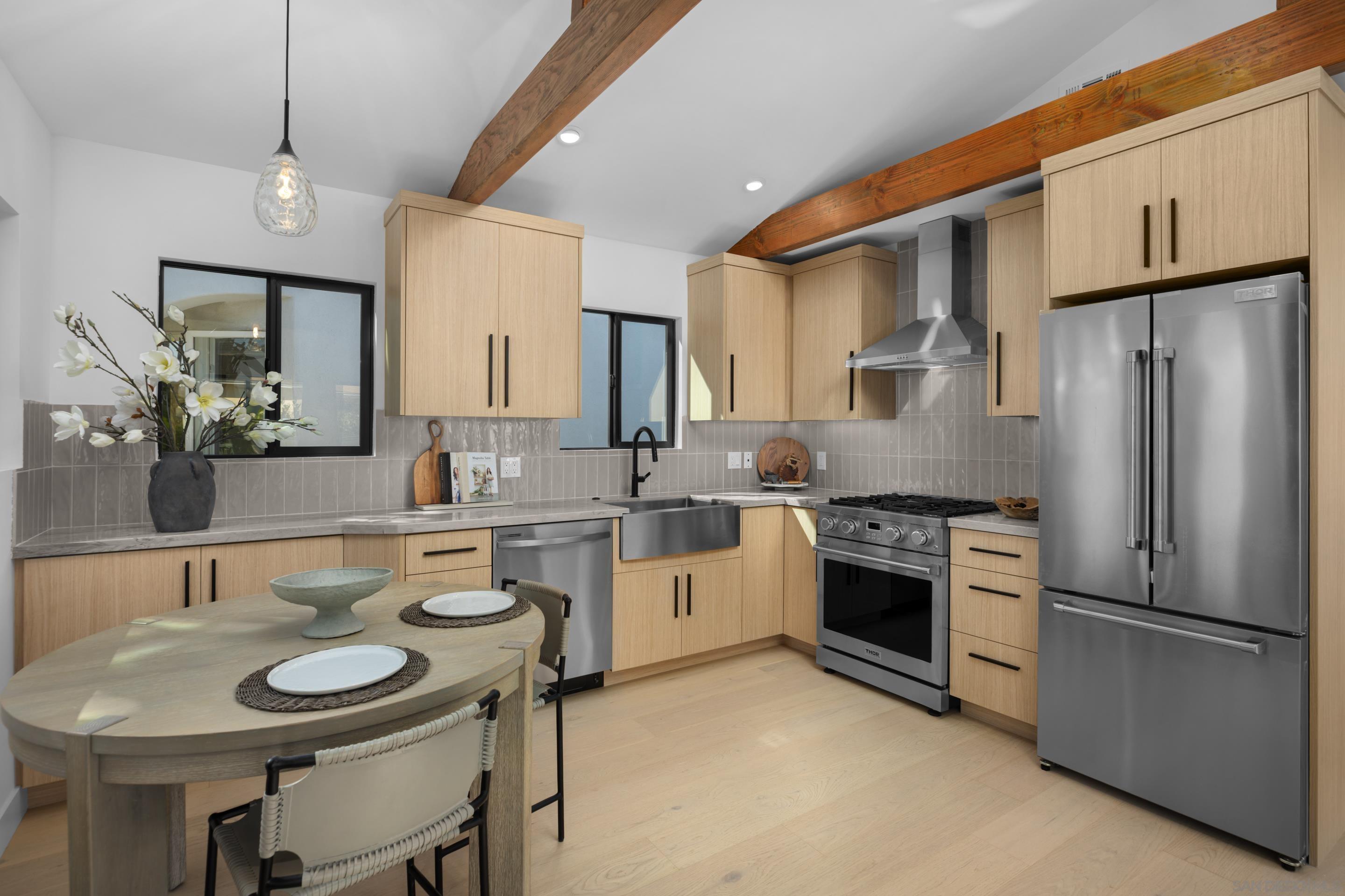 Detail Gallery Image 5 of 25 For 434 - 436  Bonair St, La Jolla,  CA 92037 - 3 Beds | 2 Baths