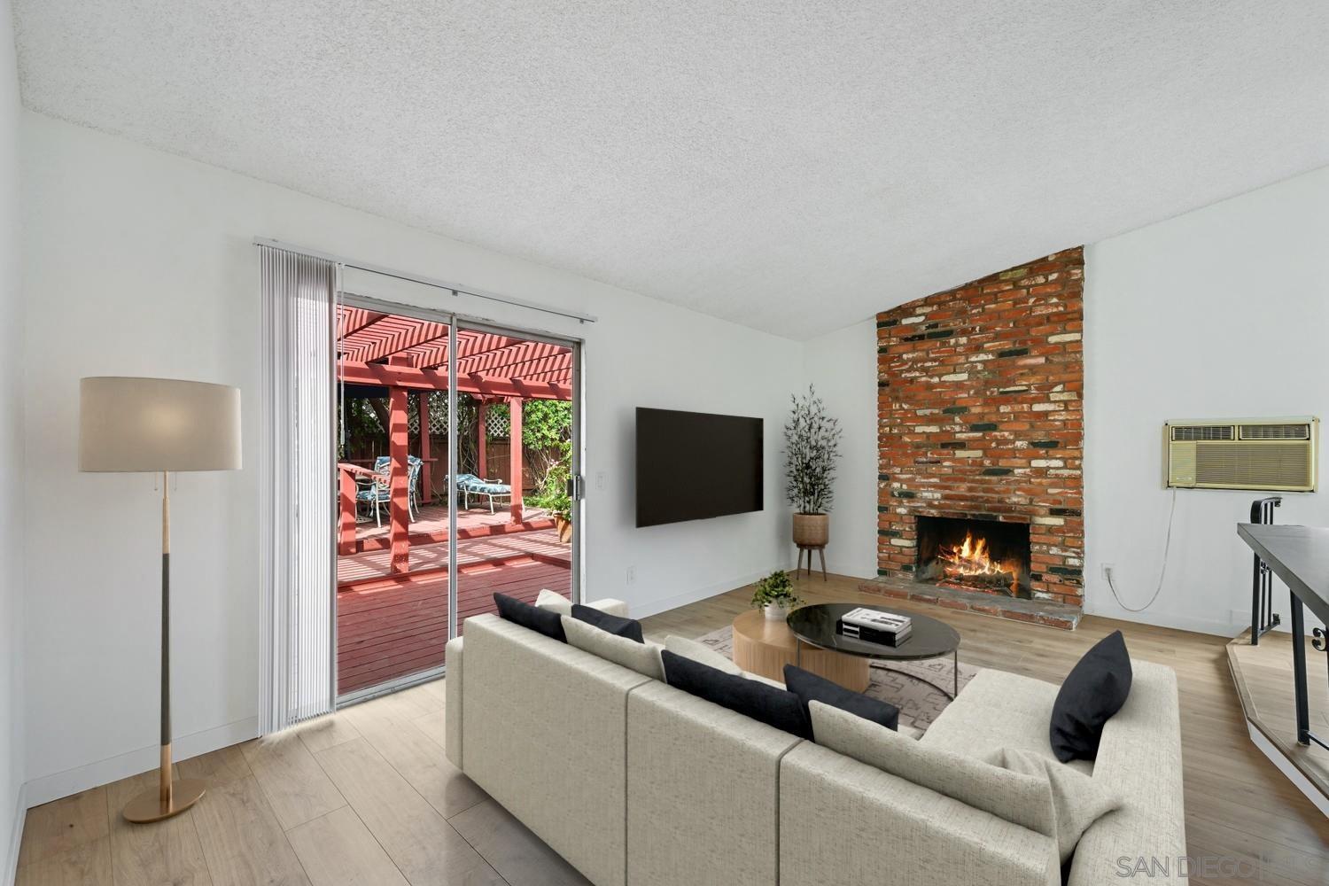 Detail Gallery Image 11 of 24 For 2050  Oak Hill Dr, Escondido,  CA 92027 - 3 Beds | 2 Baths