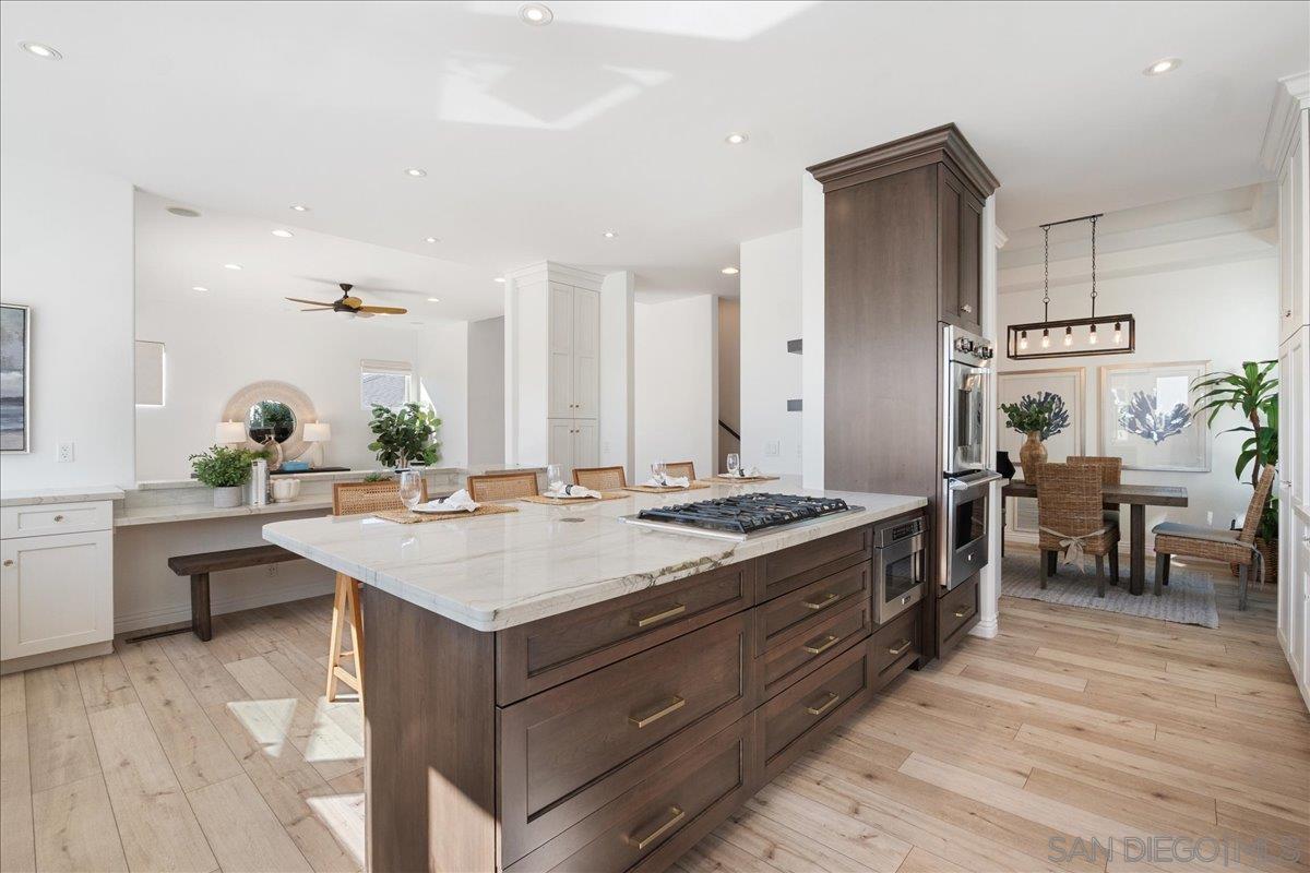 Detail Gallery Image 24 of 47 For 819  Van Nuys St, San Diego,  CA 92109 - 5 Beds | 3/1 Baths