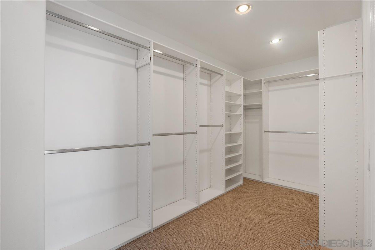 Detail Gallery Image 33 of 47 For 819  Van Nuys St, San Diego,  CA 92109 - 5 Beds | 3/1 Baths