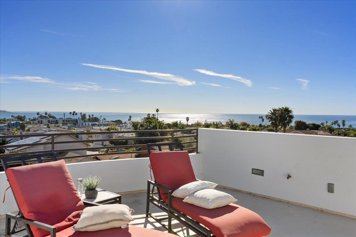 Detail Gallery Image 36 of 47 For 819  Van Nuys St, San Diego,  CA 92109 - 5 Beds | 3/1 Baths