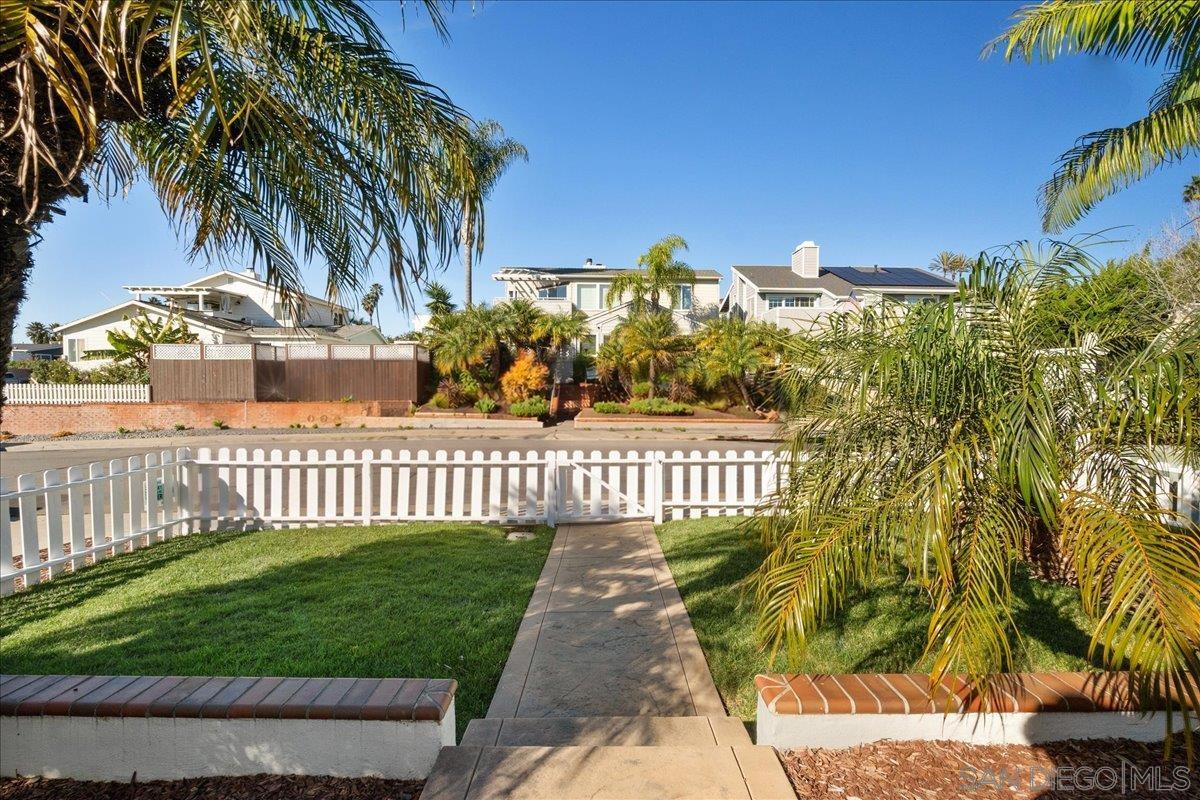 Detail Gallery Image 44 of 47 For 819  Van Nuys St, San Diego,  CA 92109 - 5 Beds | 3/1 Baths