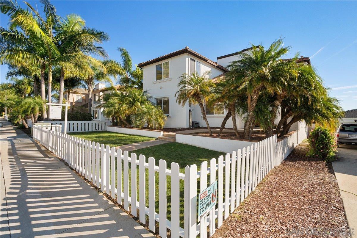 Detail Gallery Image 6 of 47 For 819  Van Nuys St, San Diego,  CA 92109 - 5 Beds | 3/1 Baths