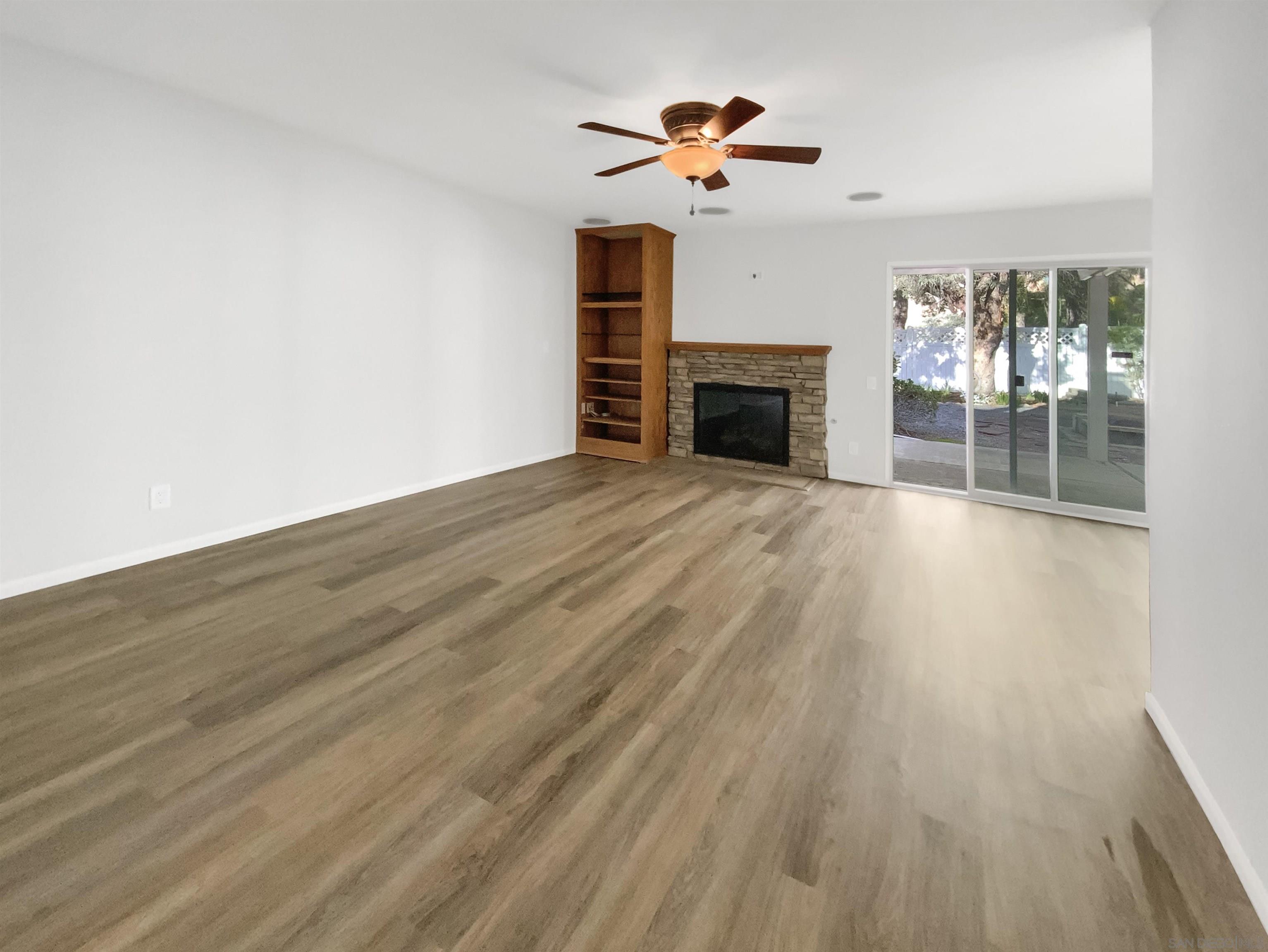 Detail Gallery Image 3 of 23 For 11002  Promesa Dr, San Diego,  CA 92124 - 4 Beds | 2 Baths