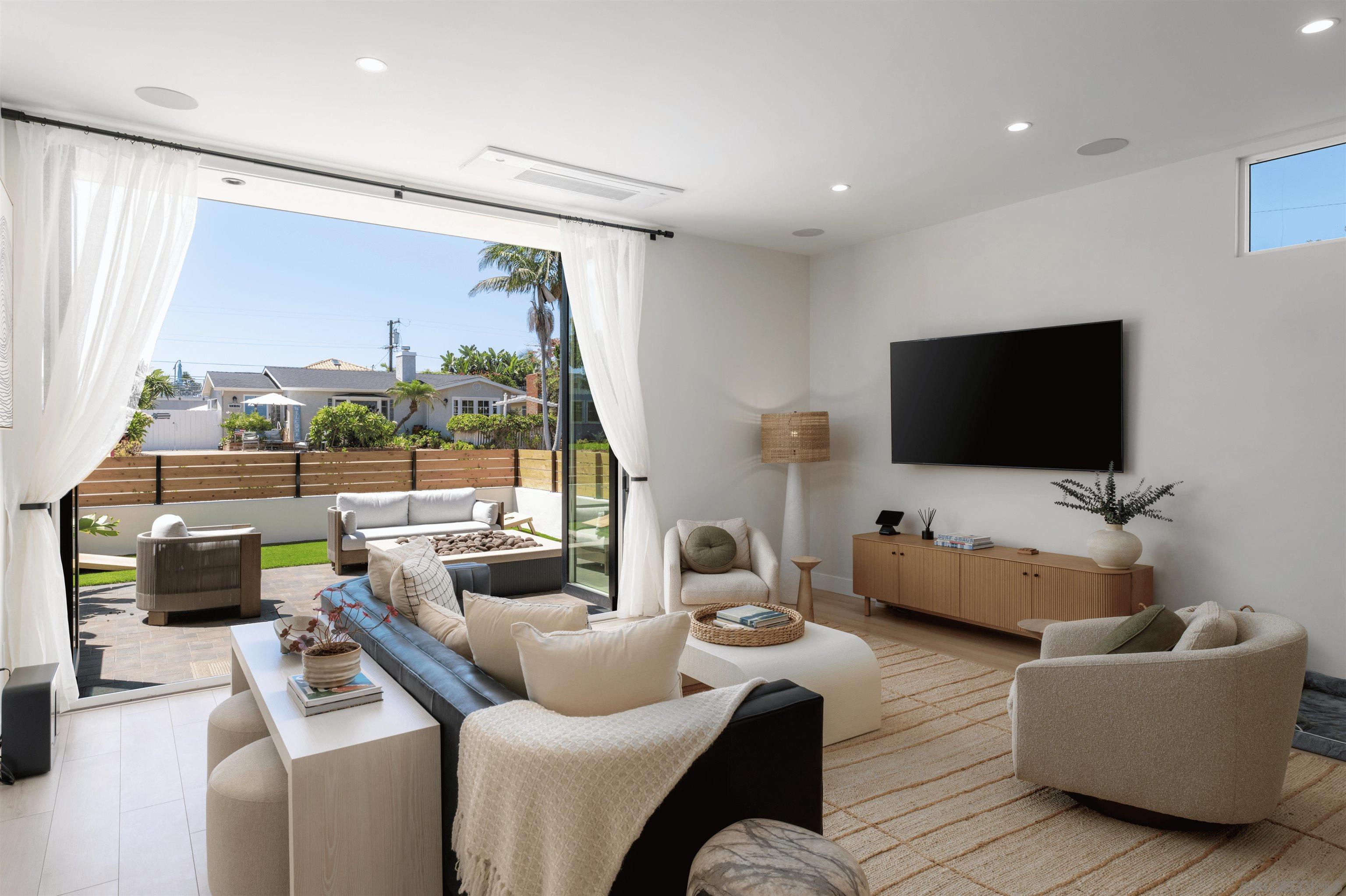 Detail Gallery Image 15 of 61 For 5140  Los Robles Dr, Carlsbad,  CA 92008 - – Beds | – Baths