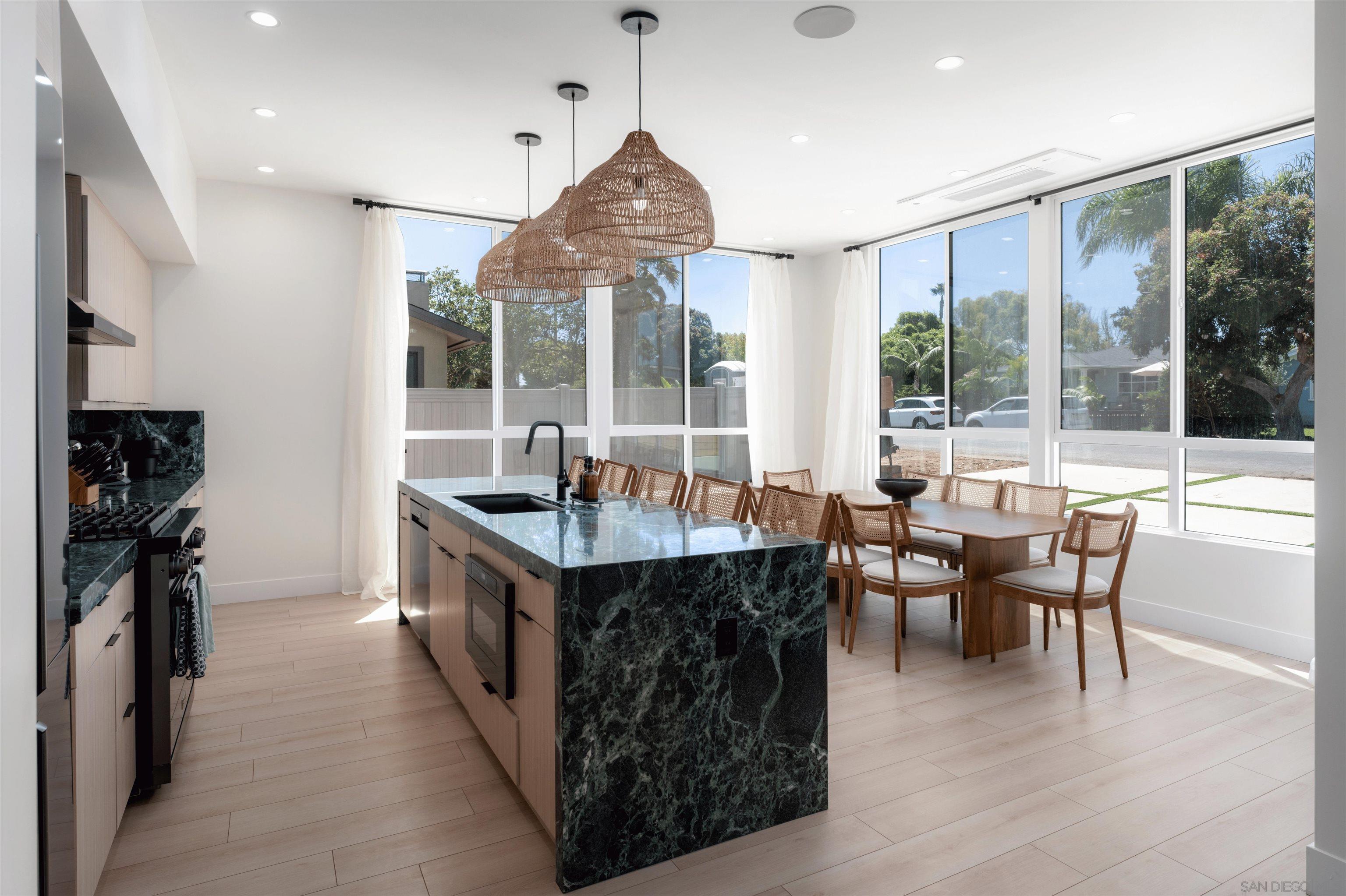 Detail Gallery Image 21 of 61 For 5140  Los Robles Dr, Carlsbad,  CA 92008 - – Beds | – Baths