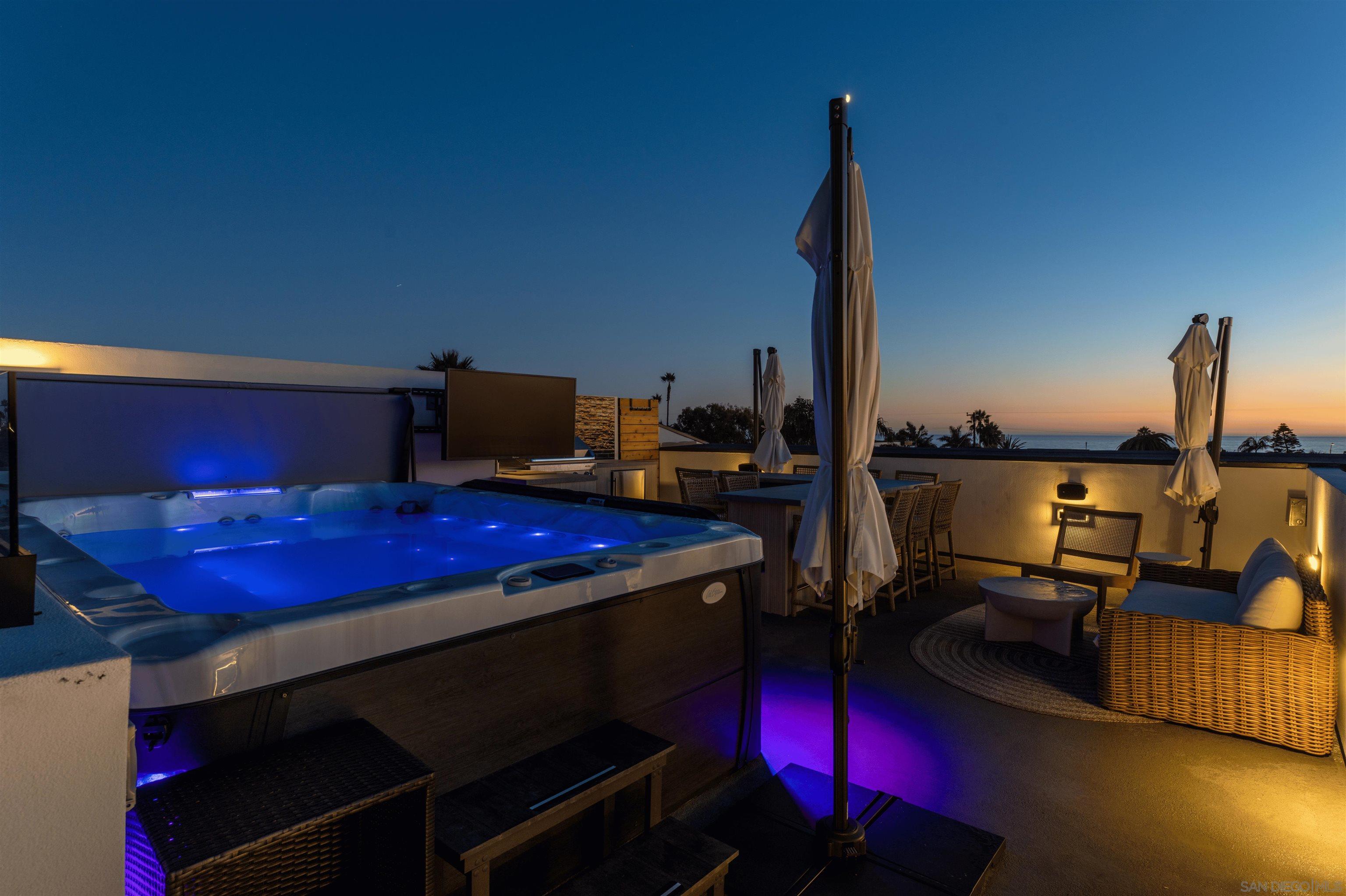 Detail Gallery Image 9 of 61 For 5140  Los Robles Dr, Carlsbad,  CA 92008 - – Beds | – Baths