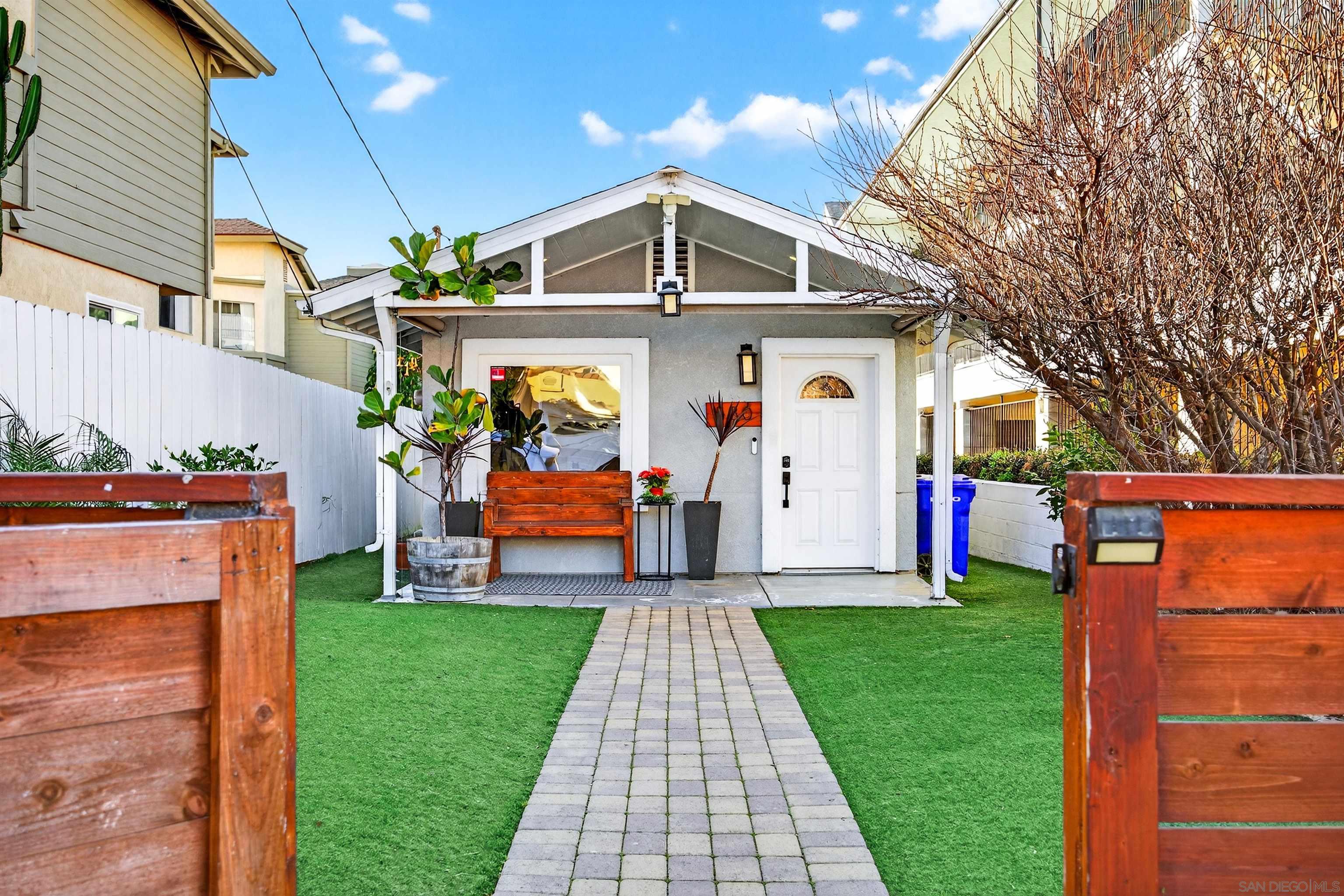 Front Image Thumbnail for SD2600920