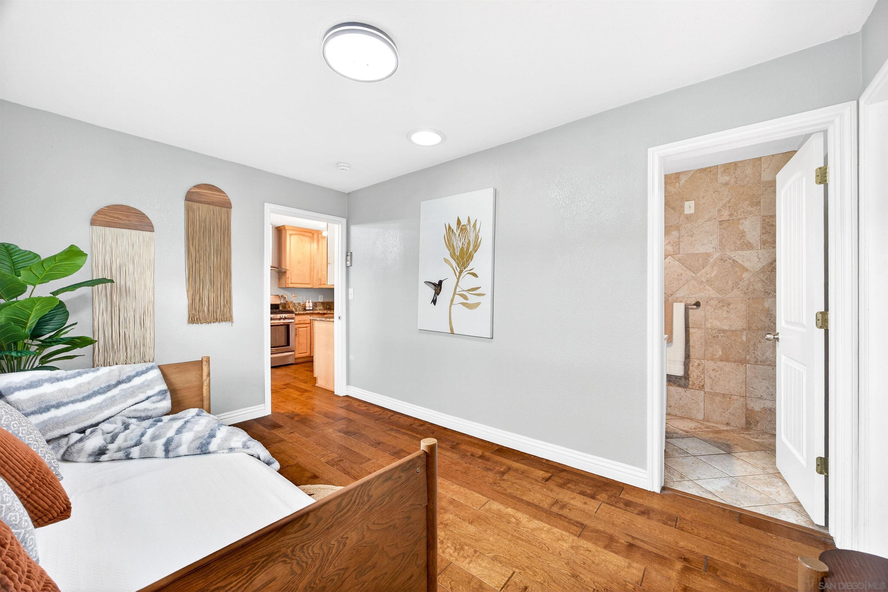 Detail Gallery Image 13 of 39 For 530  11th St, Imperial Beach,  CA 91932 - 2 Beds | 1 Baths