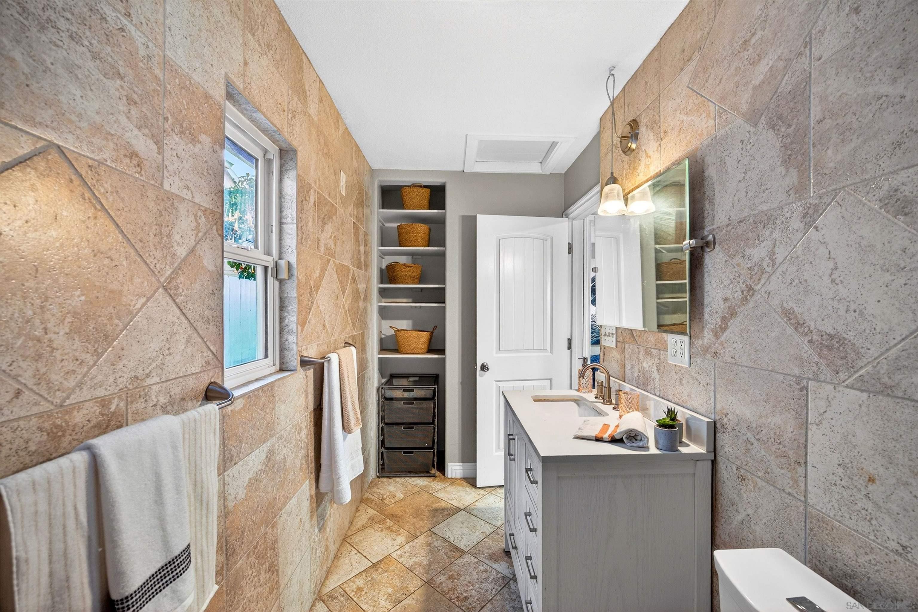 Detail Gallery Image 16 of 39 For 530  11th St, Imperial Beach,  CA 91932 - 2 Beds | 1 Baths