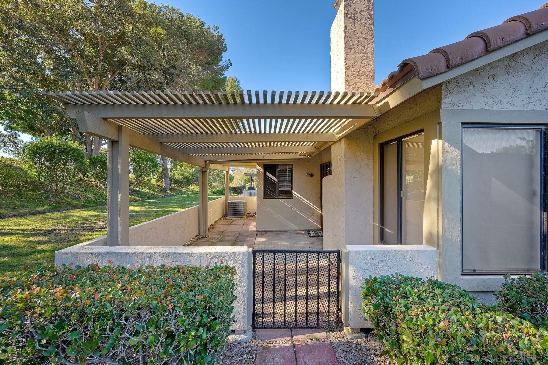 Detail Gallery Image 22 of 23 For 12767  Camino De La Breccia  79, San Diego,  CA 92128 - 3 Beds | 2 Baths