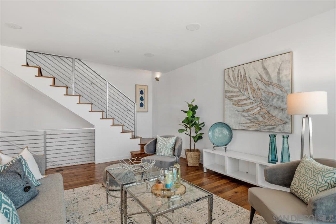 Detail Gallery Image 12 of 22 For 215  2nd Street  104, Encinitas,  CA 92024 - 2 Beds | 2/1 Baths