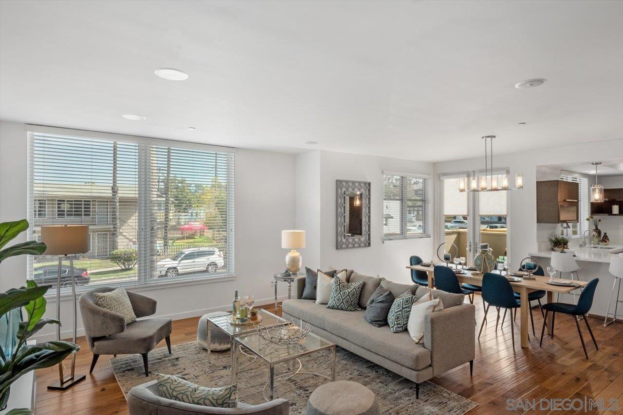 Detail Gallery Image 4 of 22 For 215  2nd Street  104, Encinitas,  CA 92024 - 2 Beds | 2/1 Baths