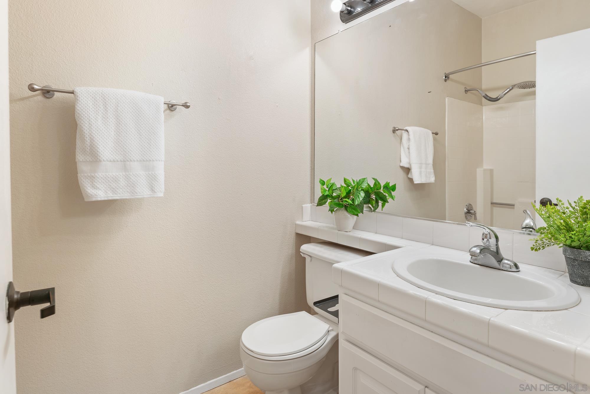 Detail Gallery Image 16 of 27 For 1950  Camino De La Reina  #208,  San Diego,  CA 92108 - 2 Beds | 2 Baths