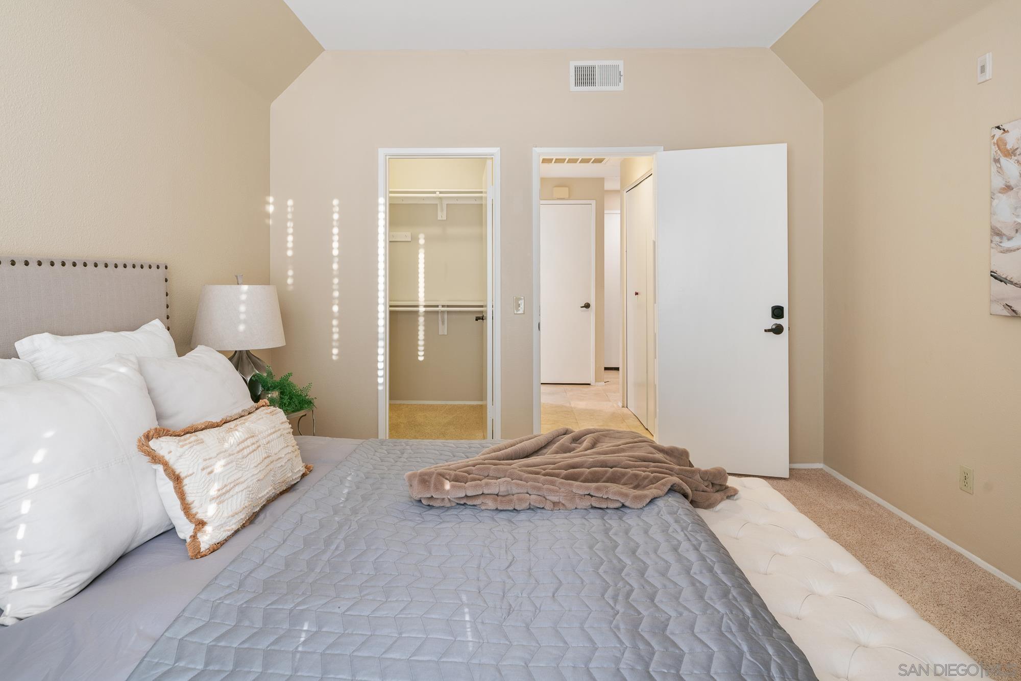 Detail Gallery Image 19 of 27 For 1950  Camino De La Reina  #208,  San Diego,  CA 92108 - 2 Beds | 2 Baths