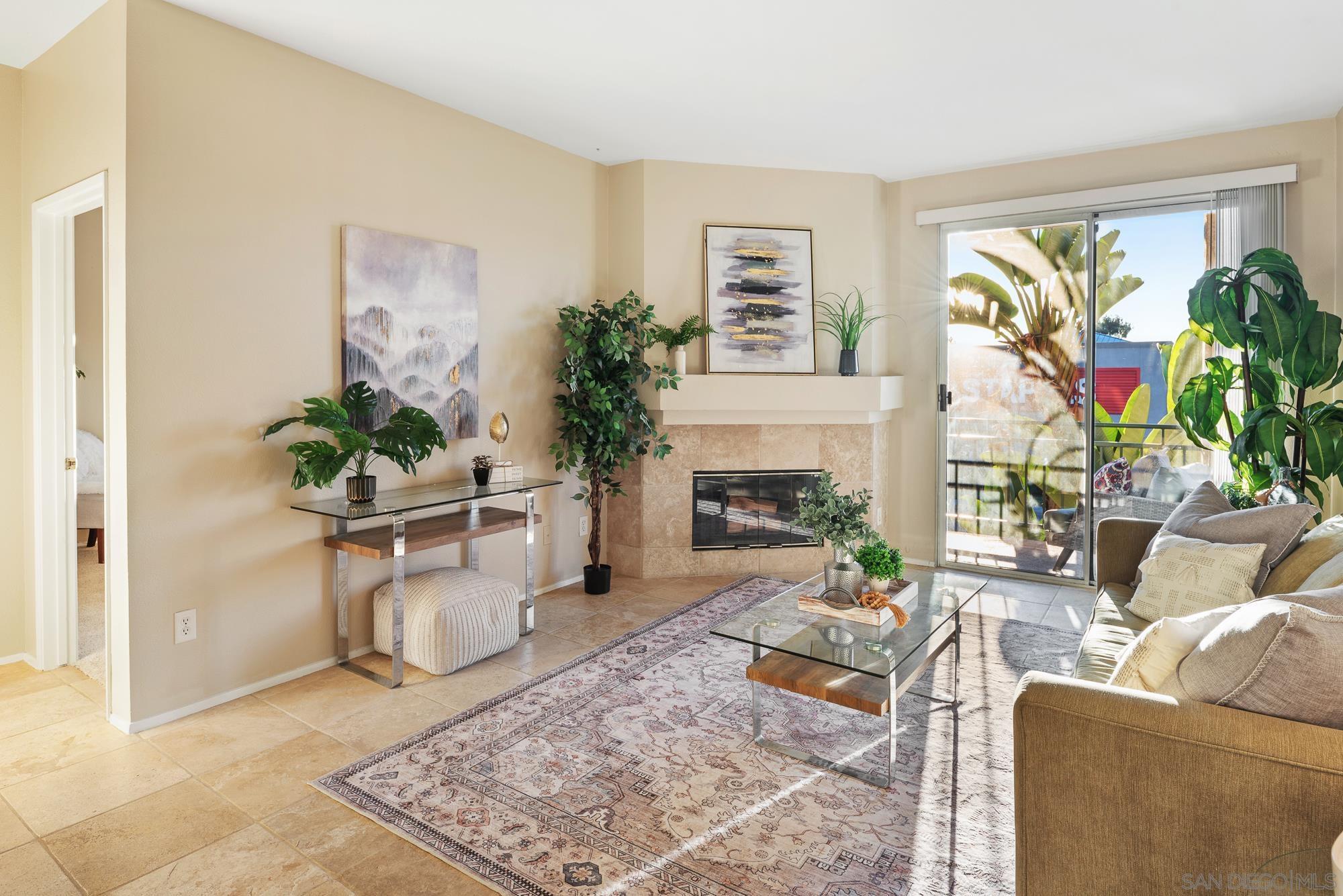 Detail Gallery Image 6 of 27 For 1950  Camino De La Reina  #208,  San Diego,  CA 92108 - 2 Beds | 2 Baths