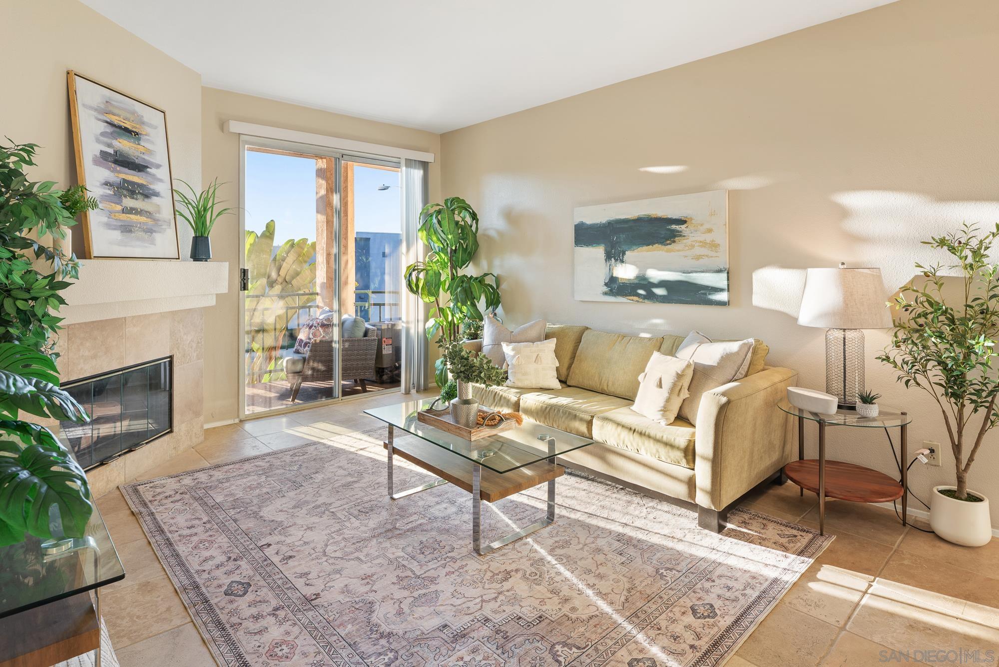 Detail Gallery Image 7 of 27 For 1950  Camino De La Reina  #208,  San Diego,  CA 92108 - 2 Beds | 2 Baths