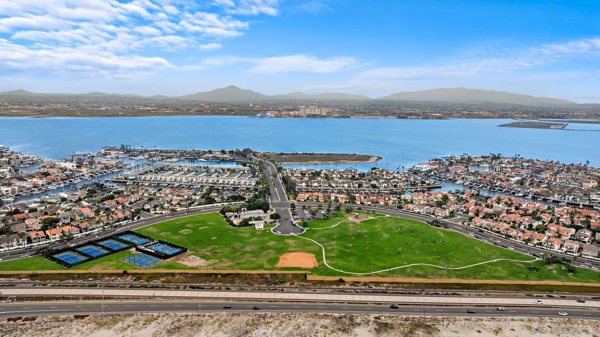 Detail Gallery Image 25 of 31 For 35  Buccaneer Way, Coronado,  CA 92118 - 5 Beds | 4/1 Baths