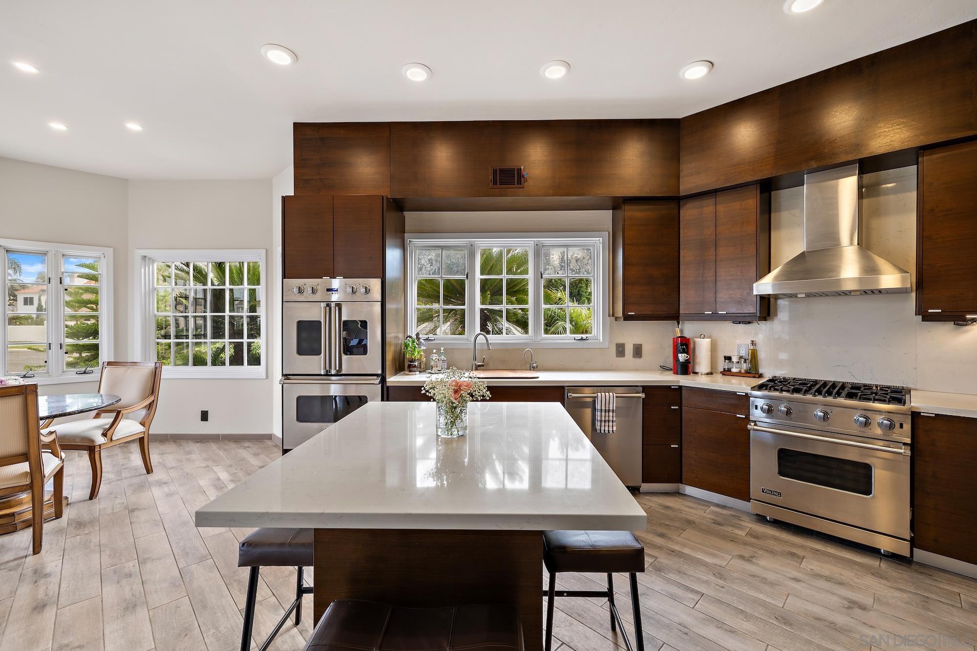 Detail Gallery Image 8 of 31 For 35  Buccaneer Way, Coronado,  CA 92118 - 5 Beds | 4/1 Baths