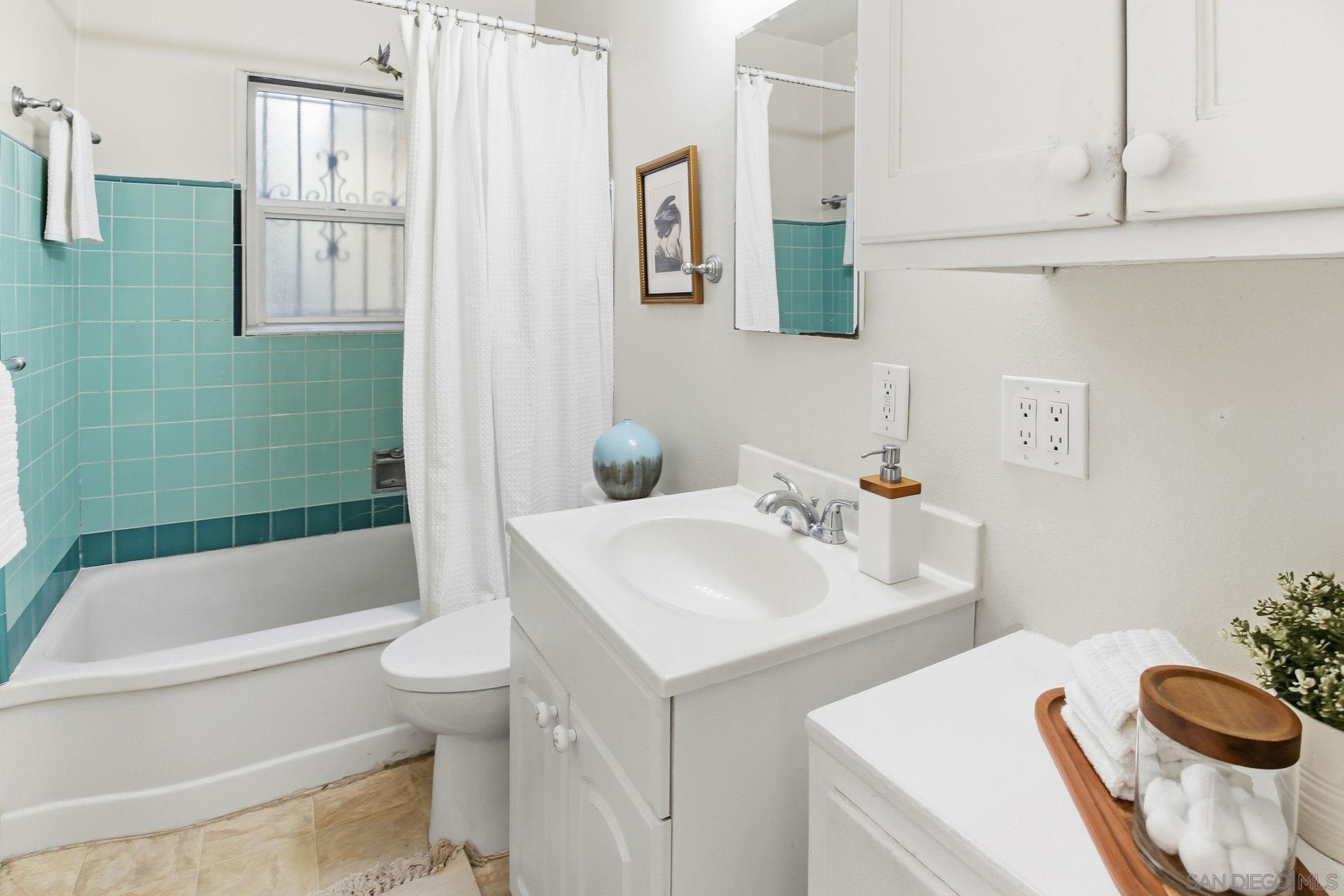 Detail Gallery Image 20 of 30 For 3911  California, San Diego,  CA 92110 - 2 Beds | 1 Baths