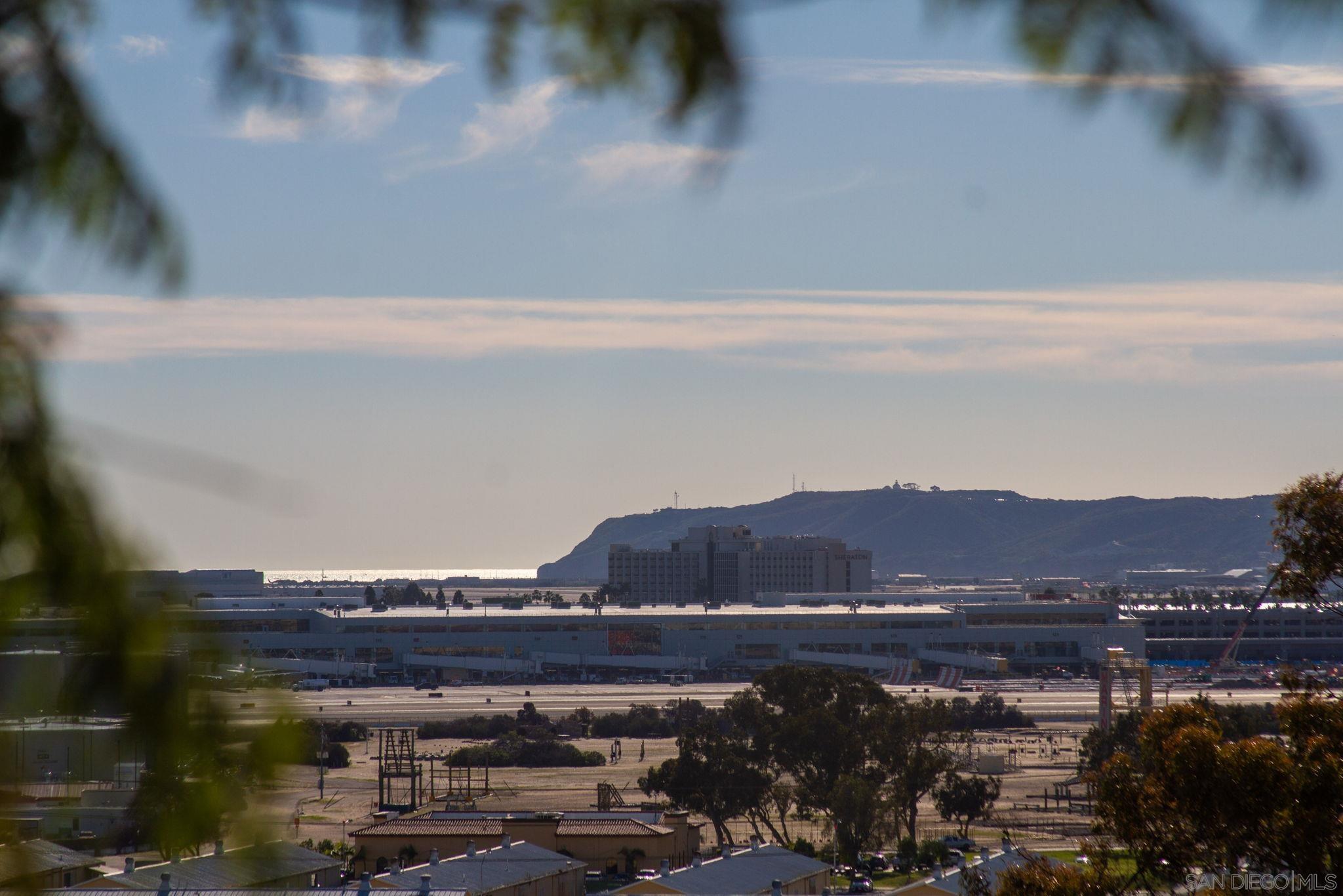 Detail Gallery Image 4 of 30 For 3911  California, San Diego,  CA 92110 - 2 Beds | 1 Baths