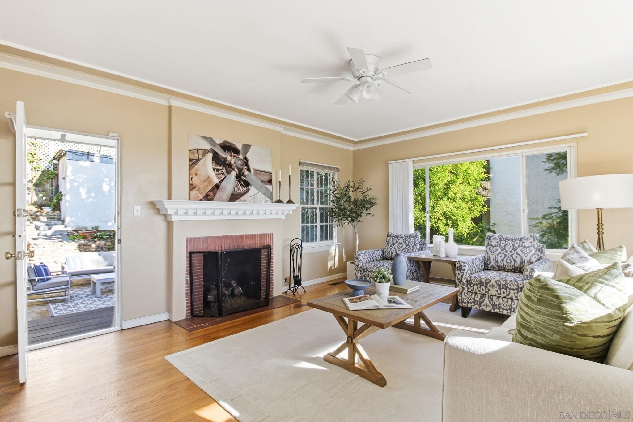 Detail Gallery Image 6 of 30 For 3911  California, San Diego,  CA 92110 - 2 Beds | 1 Baths