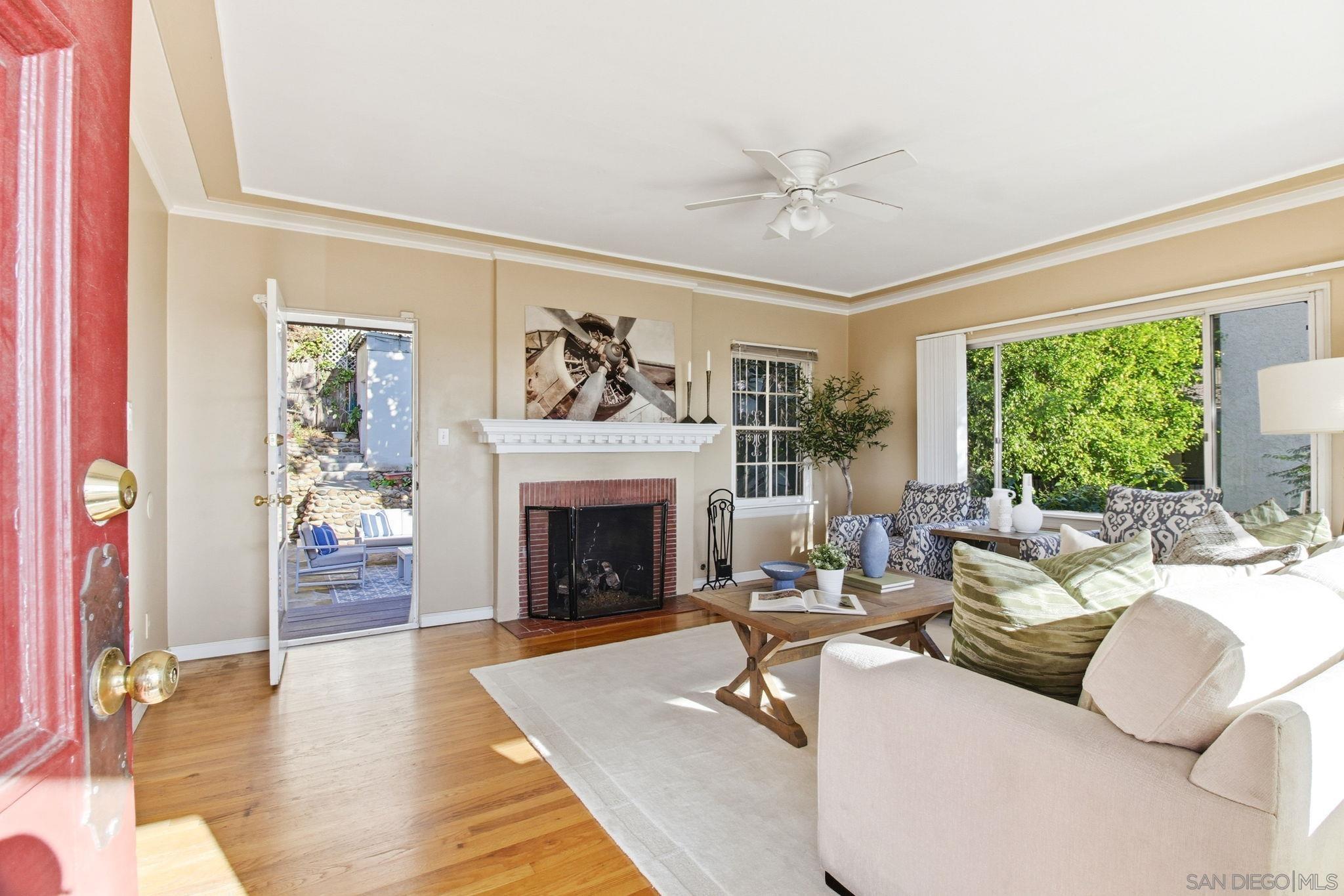 Detail Gallery Image 8 of 30 For 3911  California, San Diego,  CA 92110 - 2 Beds | 1 Baths