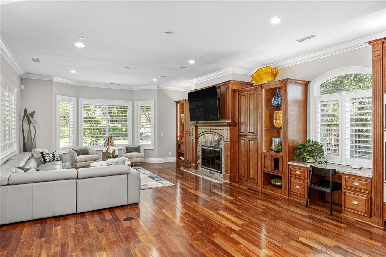 Detail Gallery Image 14 of 54 For 13391  Old Winemaster Court, Poway,  CA 92064 - 7 Beds | 5/1 Baths