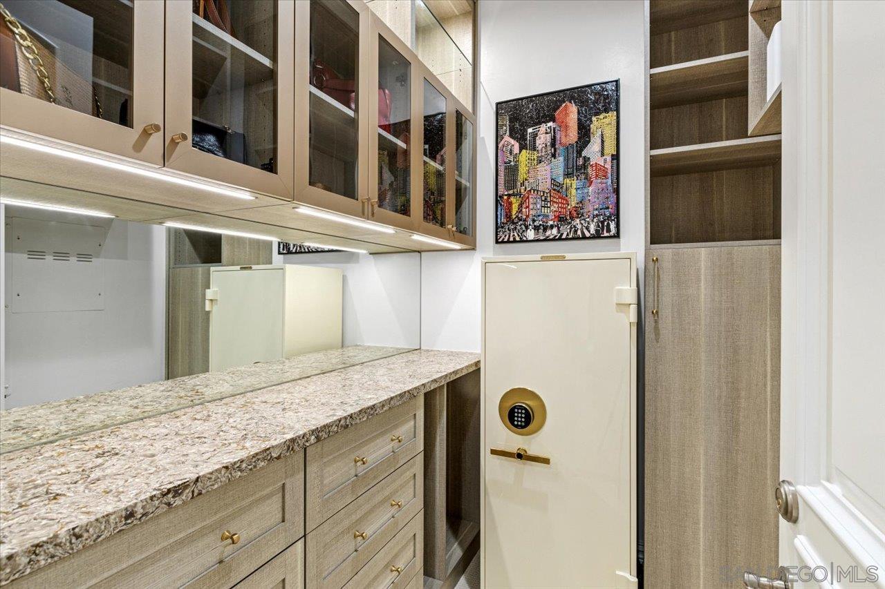 Detail Gallery Image 37 of 54 For 13391  Old Winemaster Court, Poway,  CA 92064 - 7 Beds | 5/1 Baths