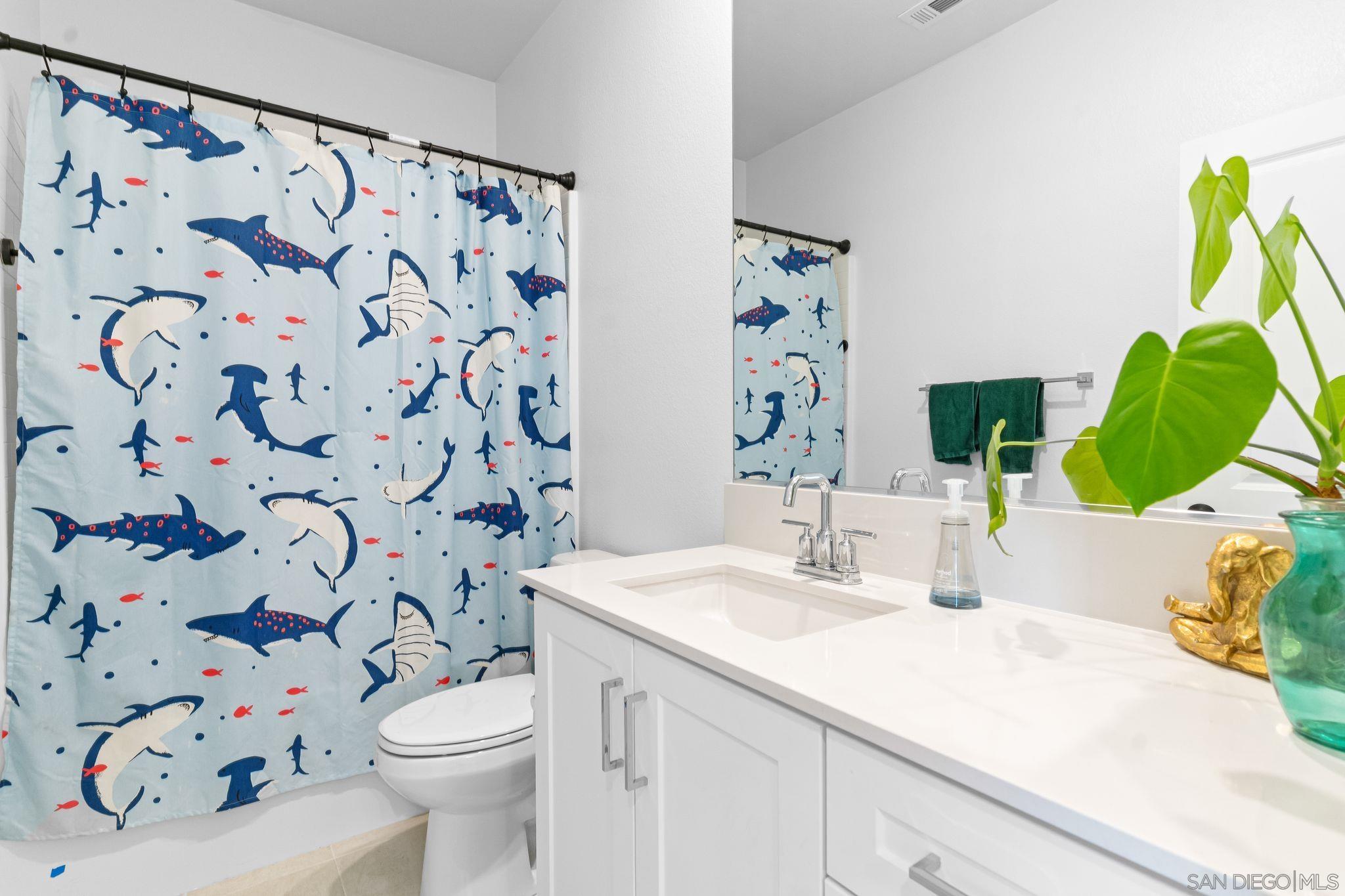 Detail Gallery Image 11 of 35 For 2158  Tributary Dr  #1,  Chula Vista,  CA 91913 - 3 Beds | 2/1 Baths