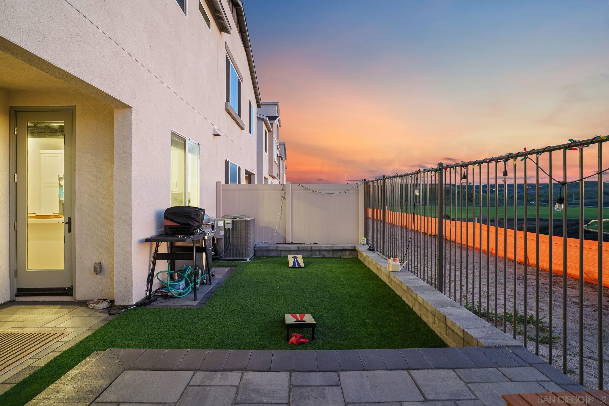 Detail Gallery Image 20 of 35 For 2158  Tributary Dr  #1,  Chula Vista,  CA 91913 - 3 Beds | 2/1 Baths