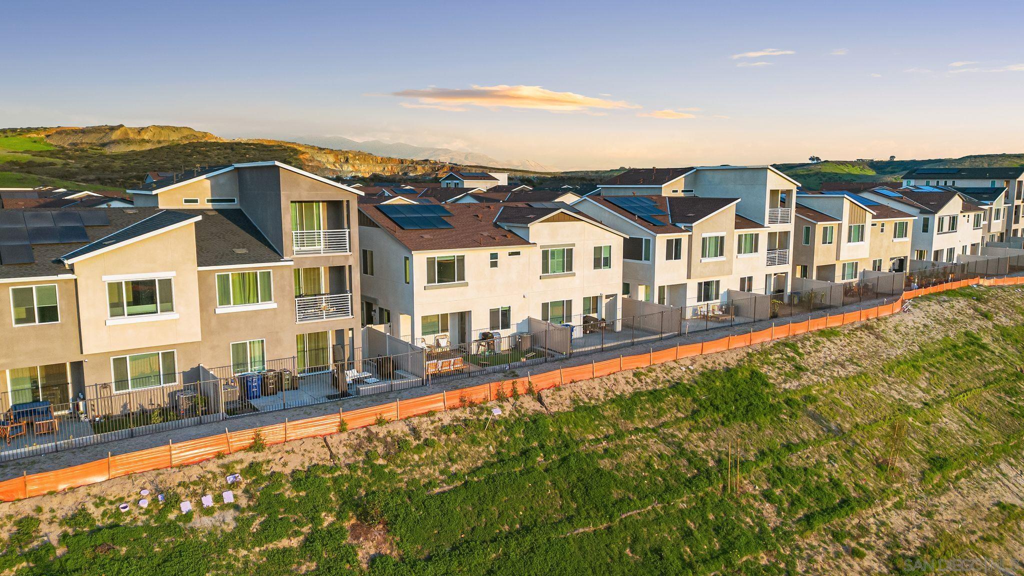 Detail Gallery Image 22 of 35 For 2158  Tributary Dr  #1,  Chula Vista,  CA 91913 - 3 Beds | 2/1 Baths