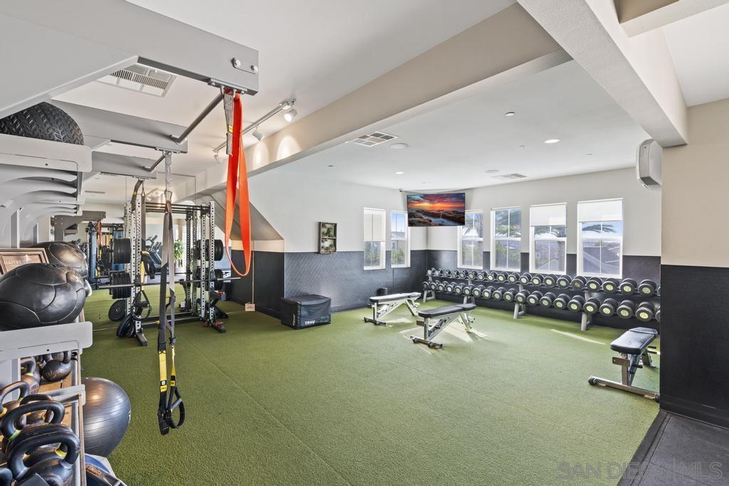 Detail Gallery Image 31 of 35 For 2158  Tributary Dr  #1,  Chula Vista,  CA 91913 - 3 Beds | 2/1 Baths